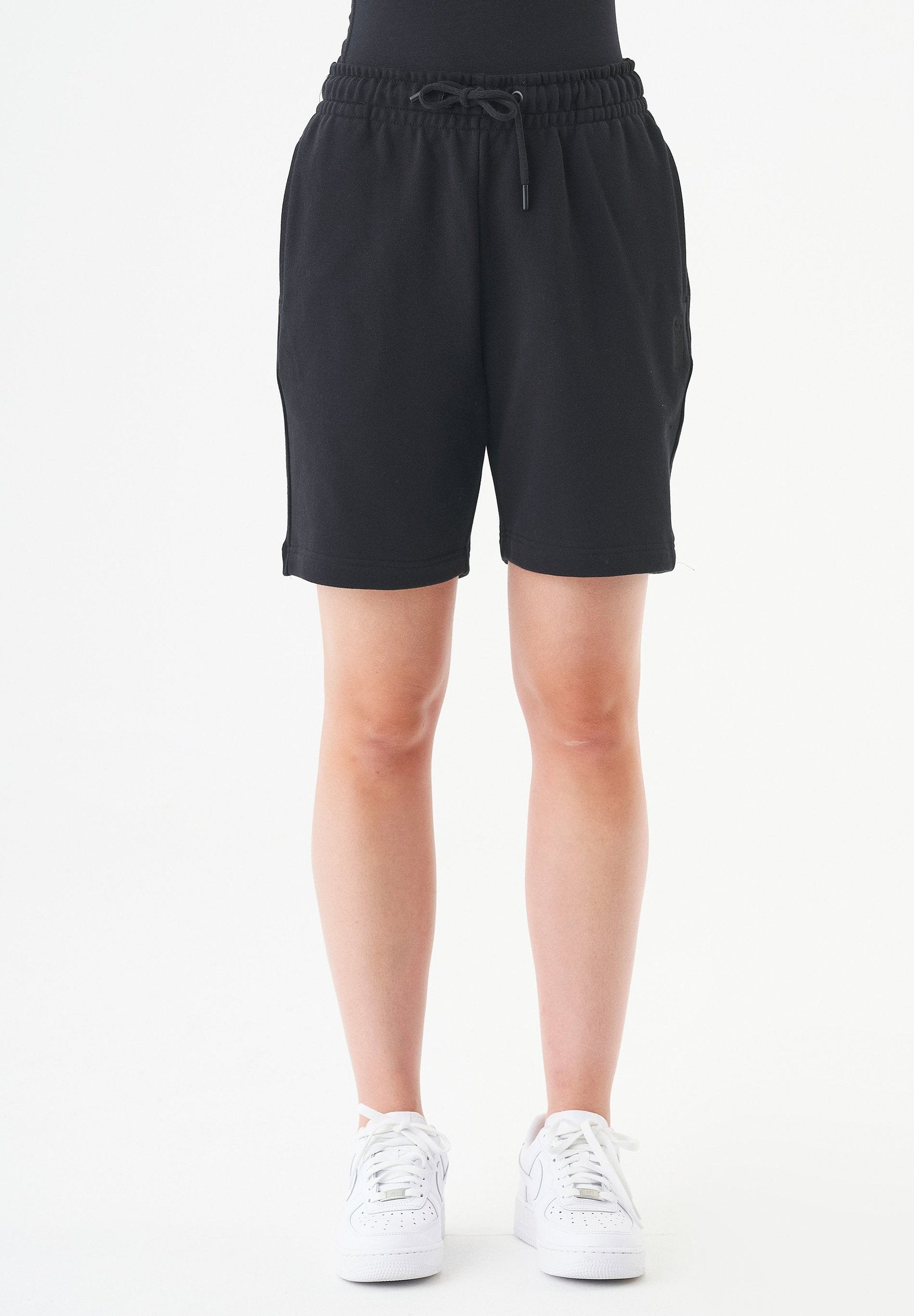SHEYMA Sweatshorts aus Bio-Baumwolle