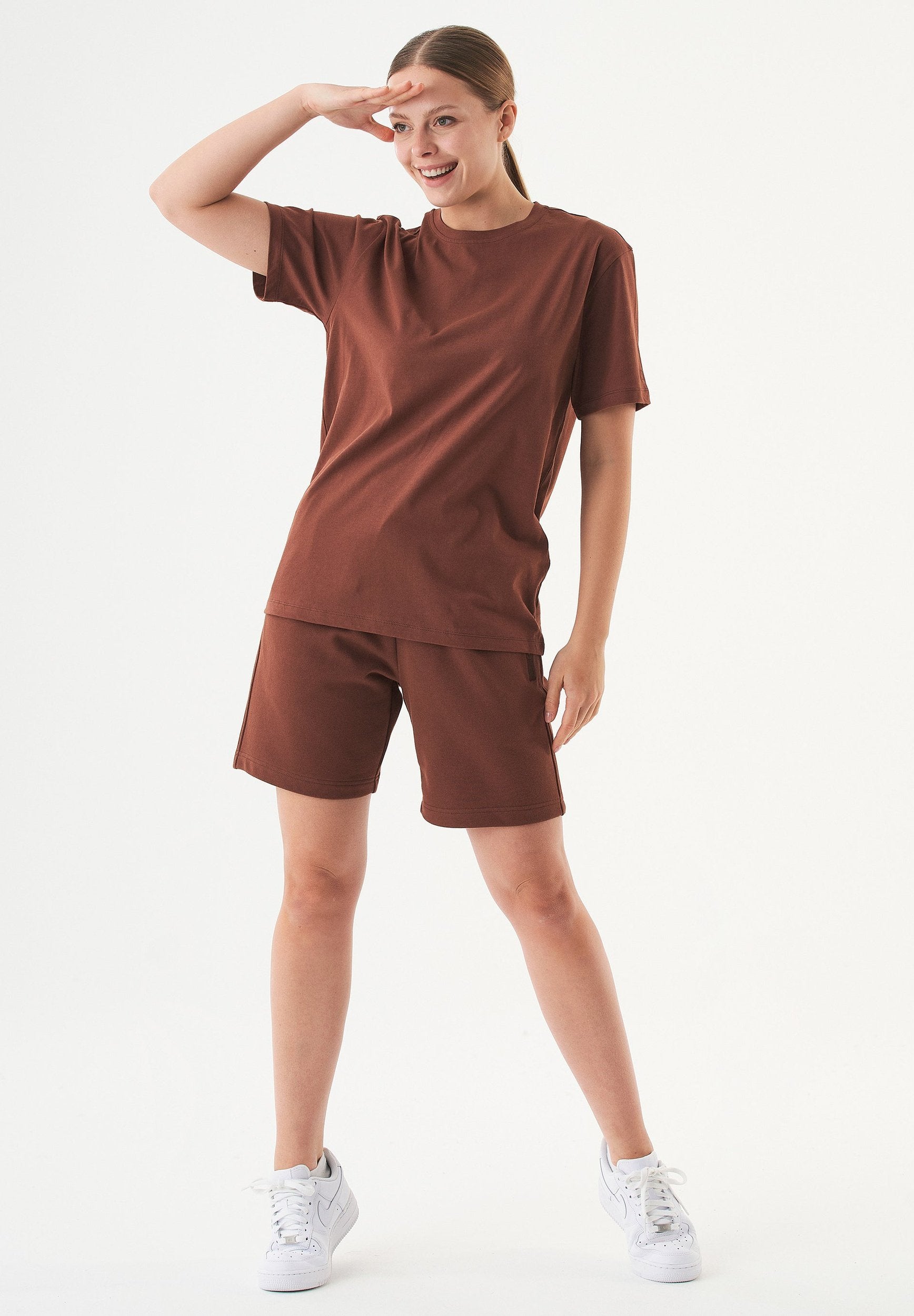 Essentials Sheyma Organic Cotton Sweatshorts Olive