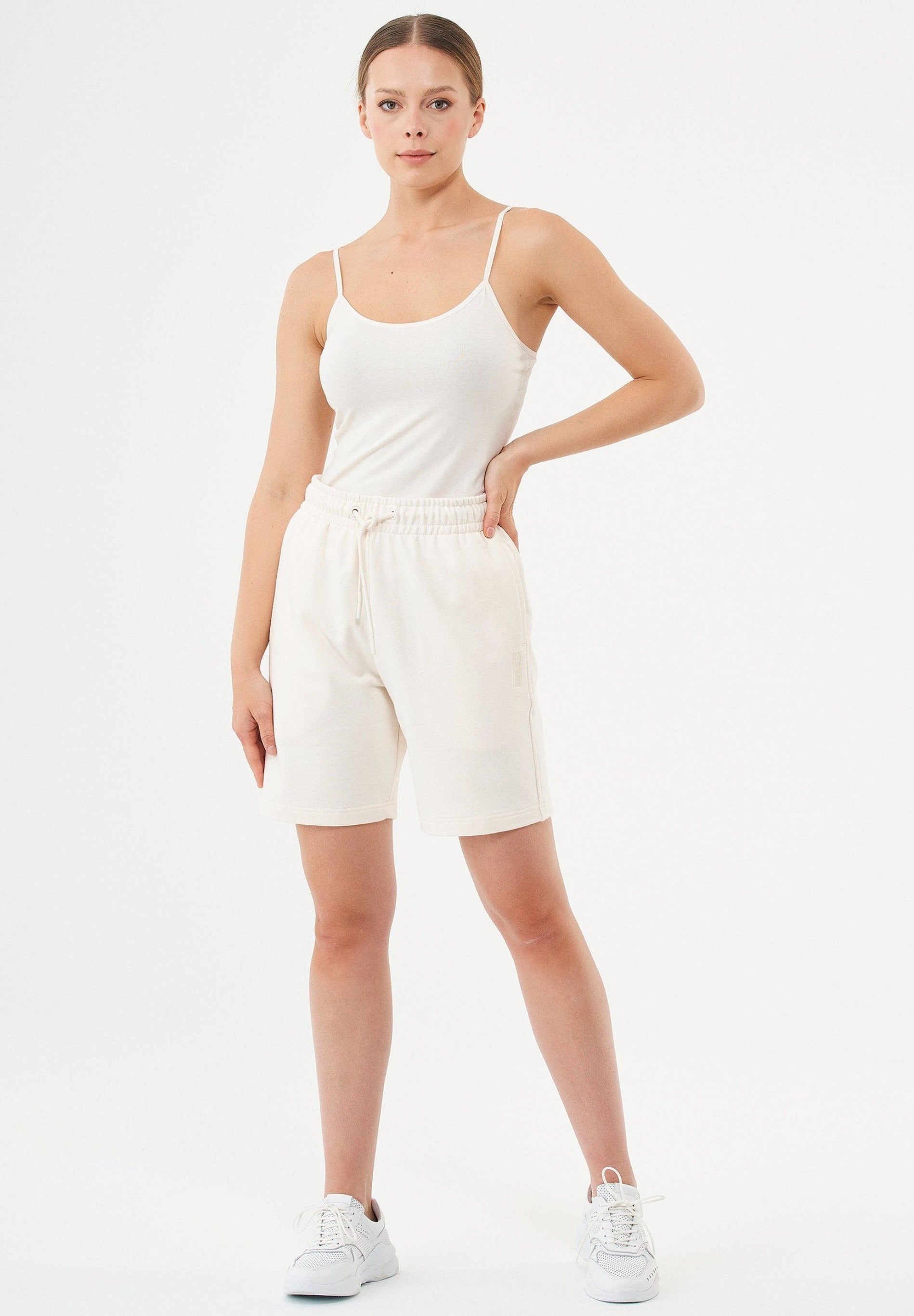 SHEYMA Sweatshorts aus Bio-Baumwolle
