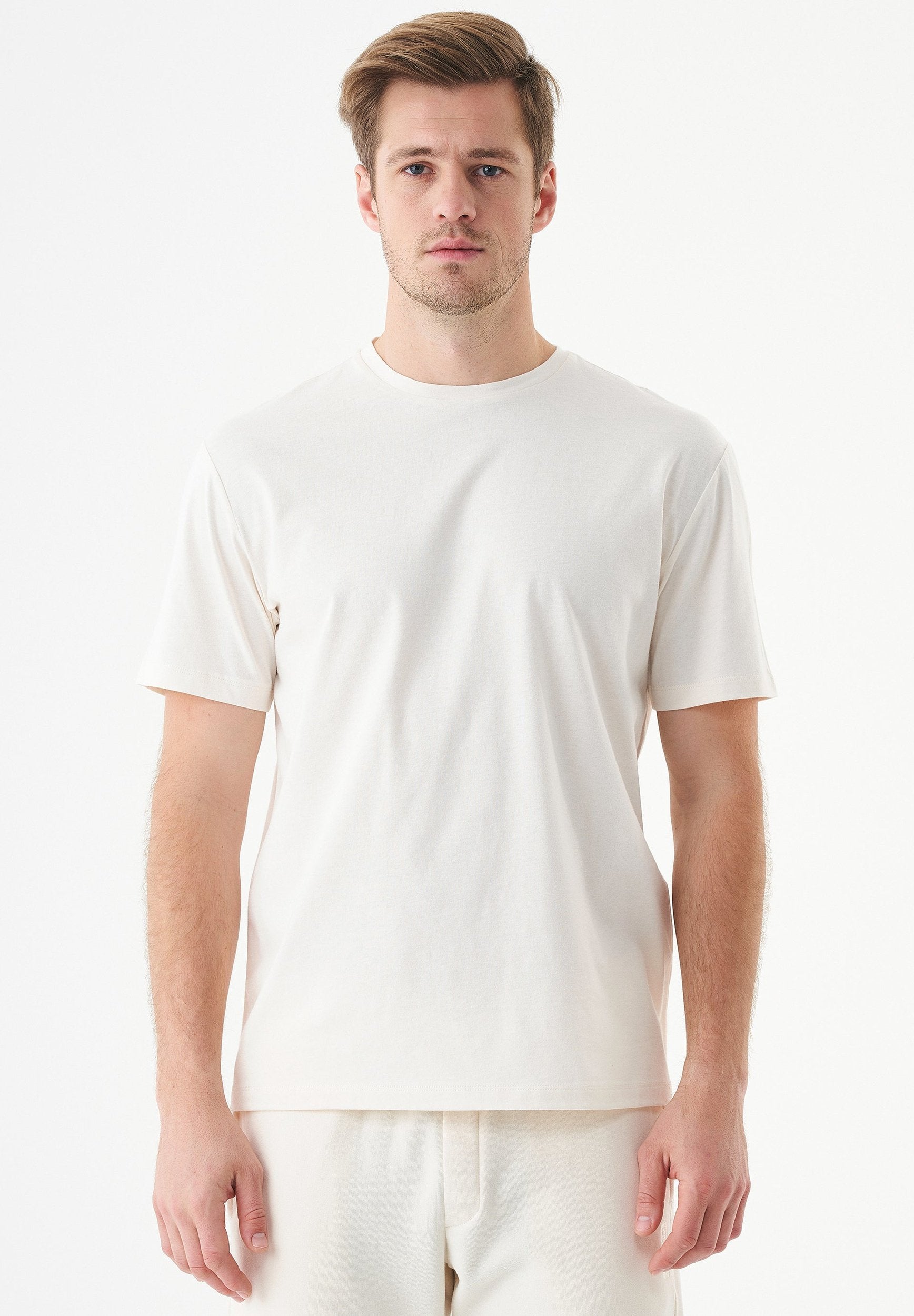 ESSENTIALS-TILLO- Unisex Basic T-Shirt aus Bio-Baumwolle