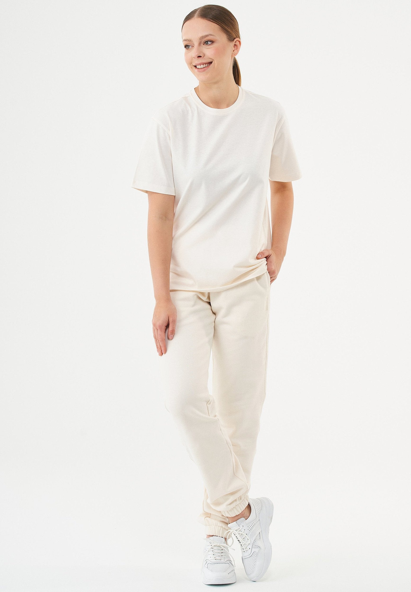 ESSENTIALS-TILLO- Unisex Basic T-Shirt aus Bio-Baumwolle