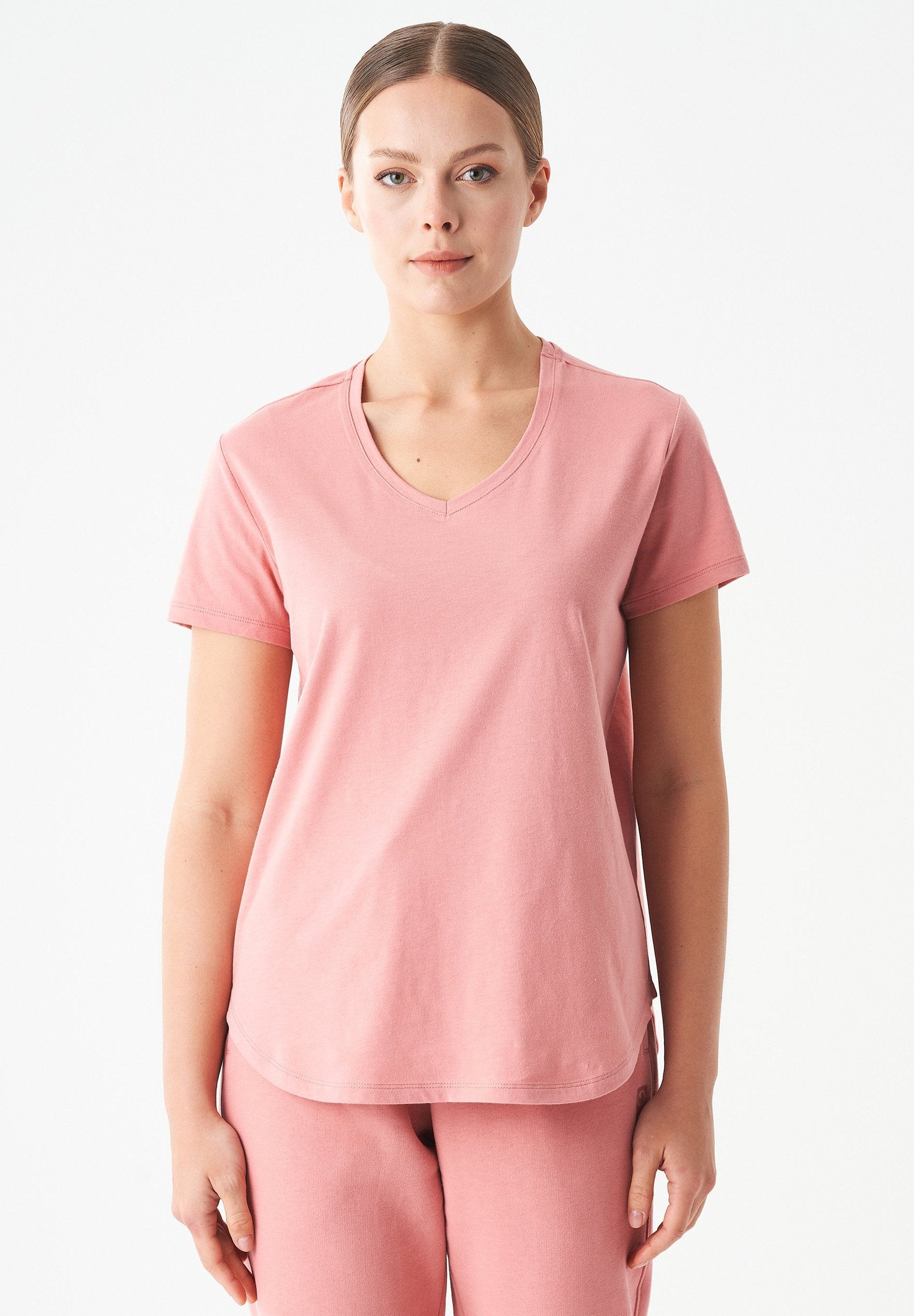TUBA Basic T-Shirt aus Bio-Baumwolle mit V-Ausschnitt