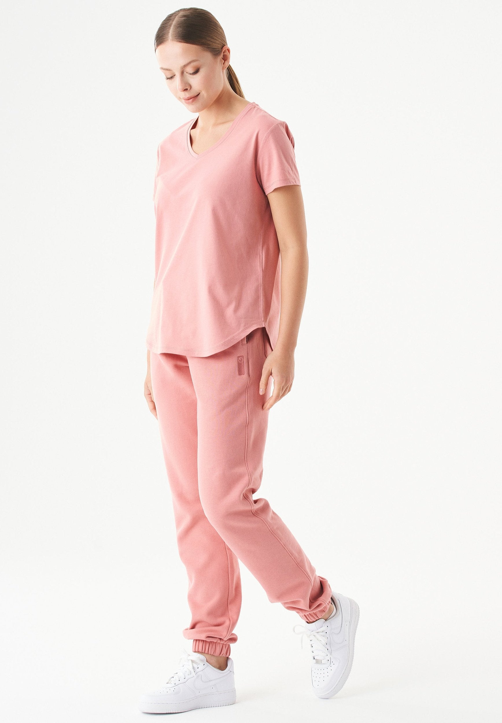 TUBA Basic T-Shirt aus Bio-Baumwolle mit V-Ausschnitt