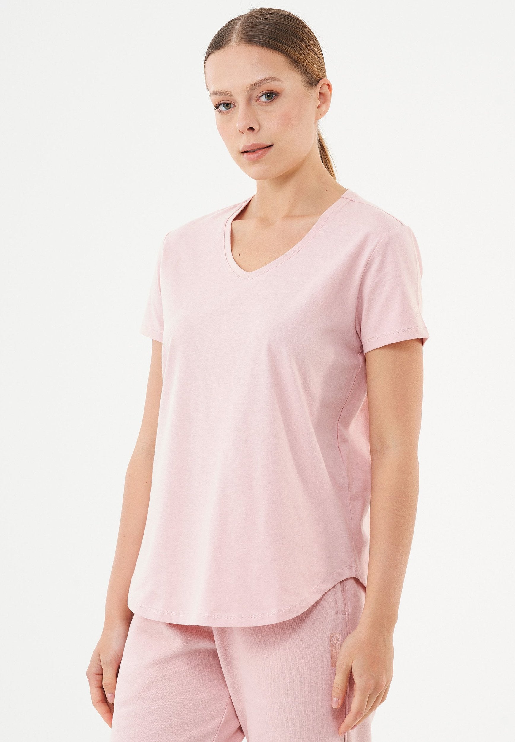 TUBA Basic T-Shirt aus Bio-Baumwolle mit V-Ausschnitt