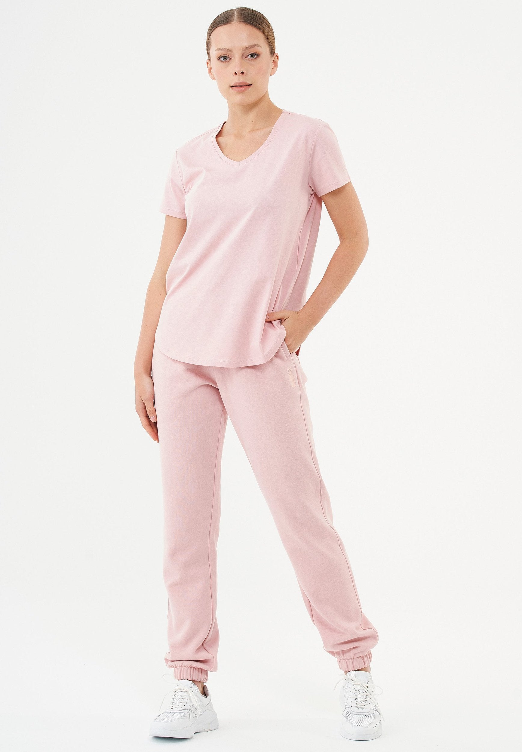 TUBA Basic T-Shirt aus Bio-Baumwolle mit V-Ausschnitt