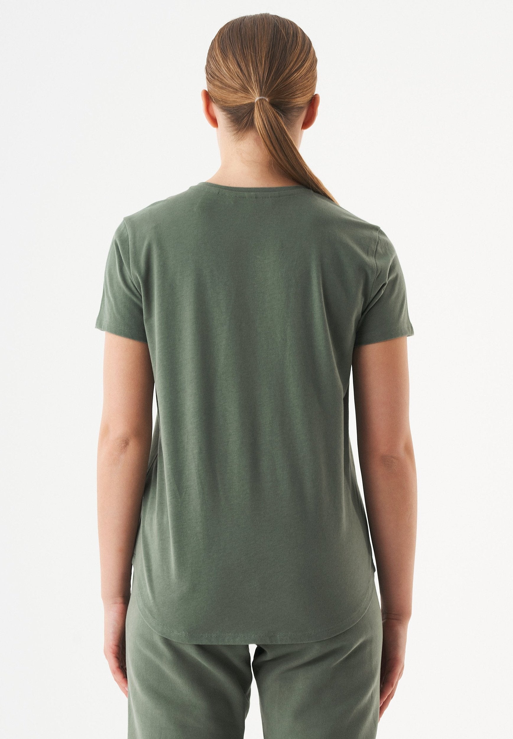 TUBA Basic T-Shirt aus Bio-Baumwolle mit V-Ausschnitt