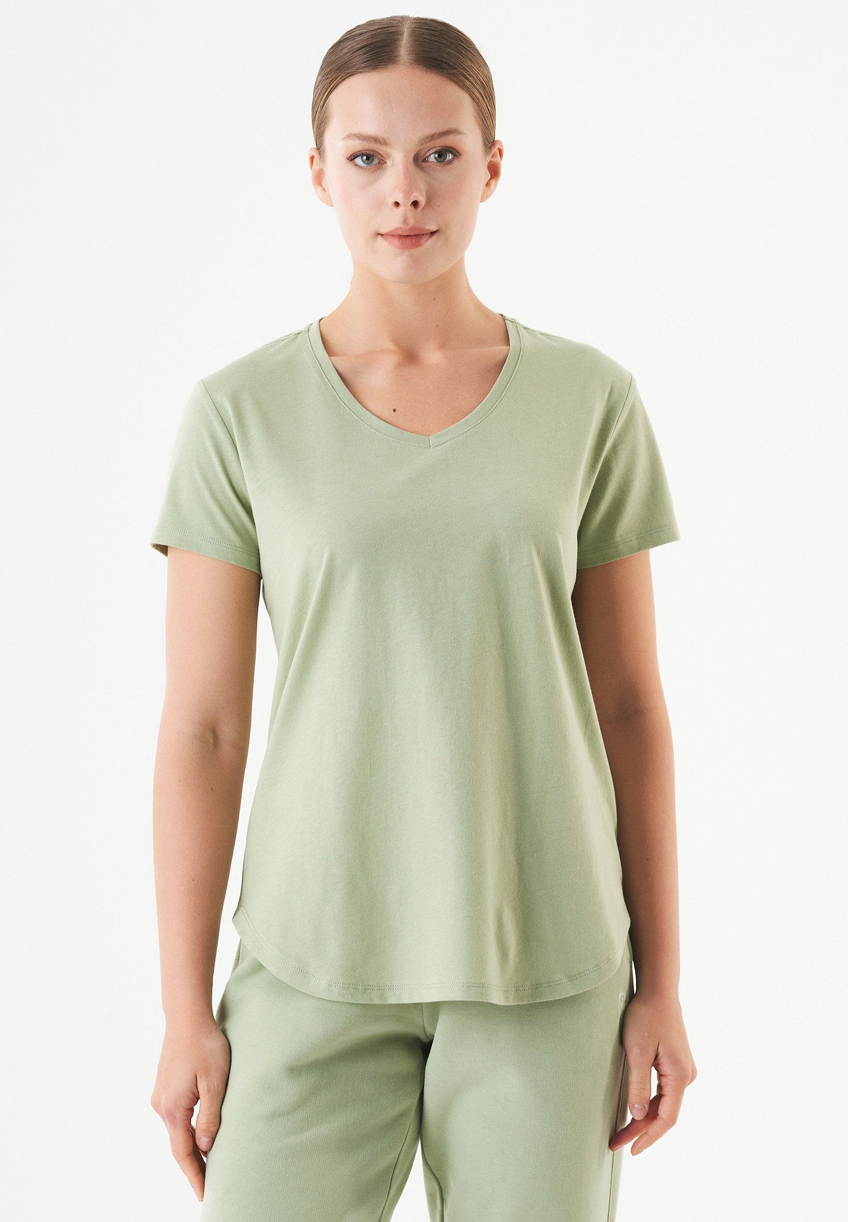 TUBA Basic T-Shirt aus Bio-Baumwolle mit V-Ausschnitt
