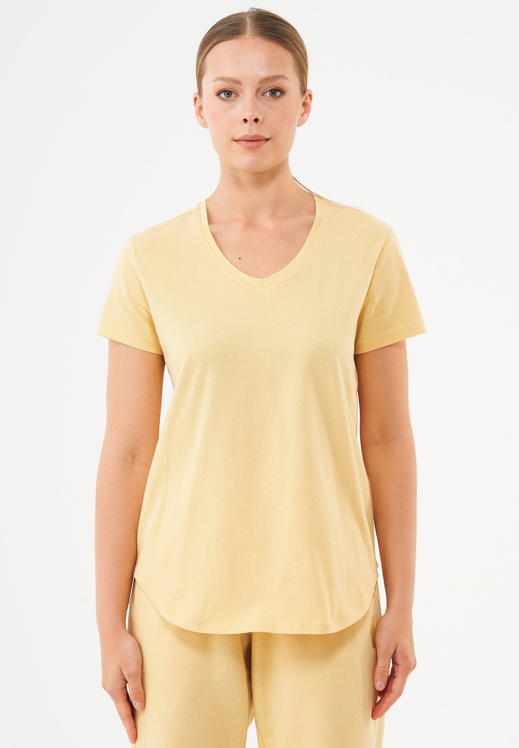 TUBA Basic T-Shirt aus Bio-Baumwolle mit V-Ausschnitt