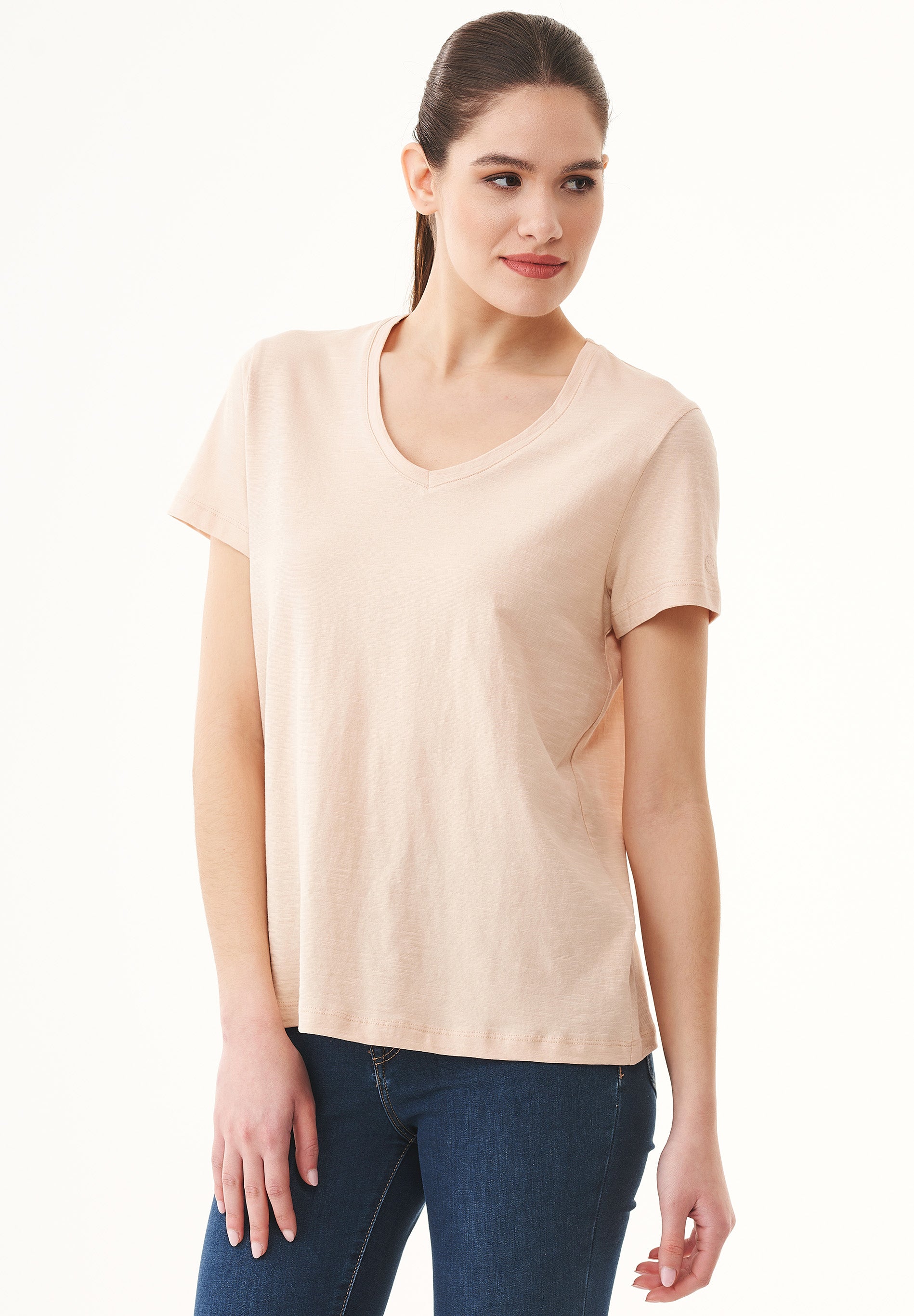 Basic T-Shirt aus Bio-Baumwolle mit V-Ausschnitt