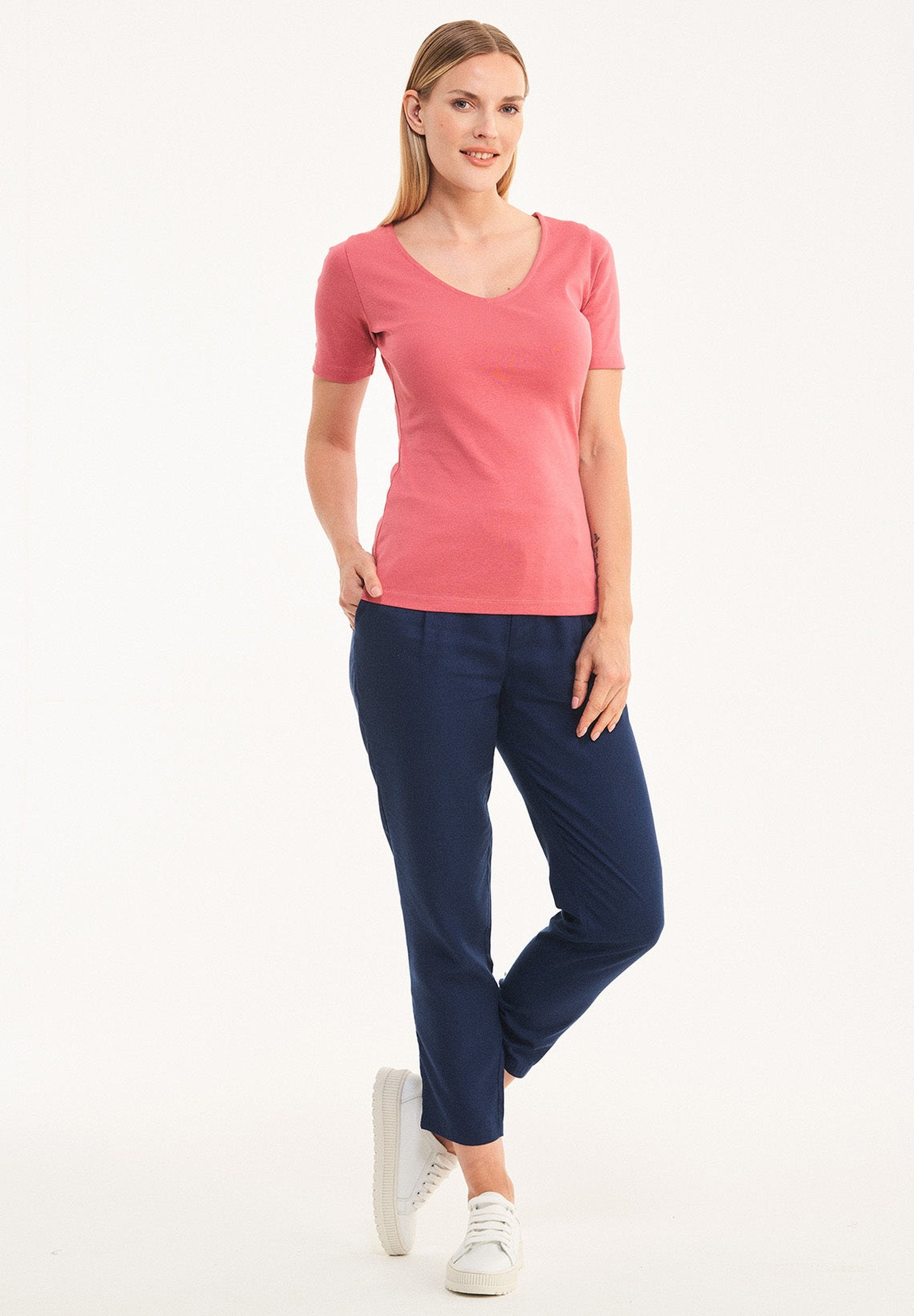 Geripptes T-Shirt aus Bio-Baumwolle mit V-Ausschnitt