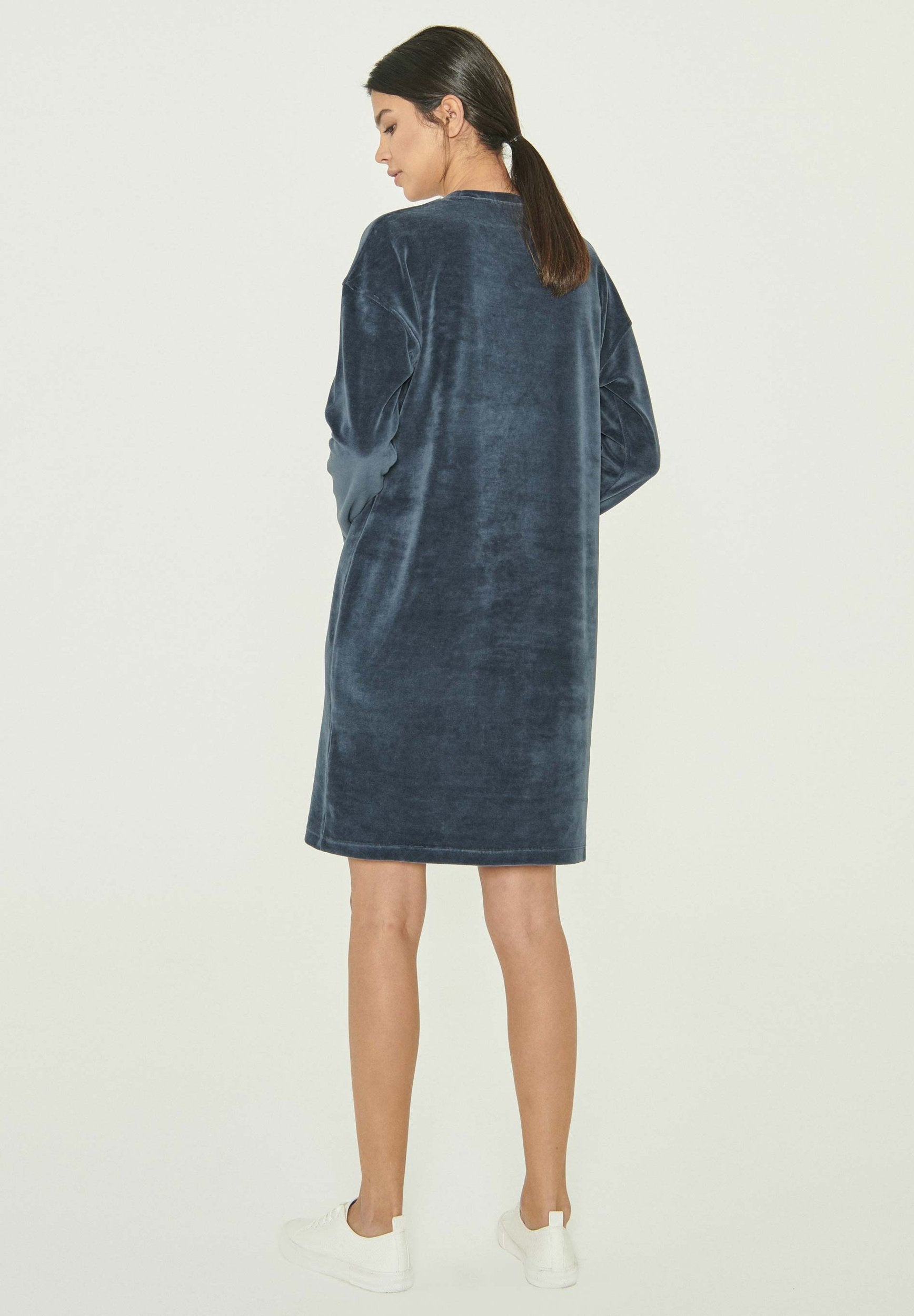 Samtkleid aus Bio-Baumwolle
