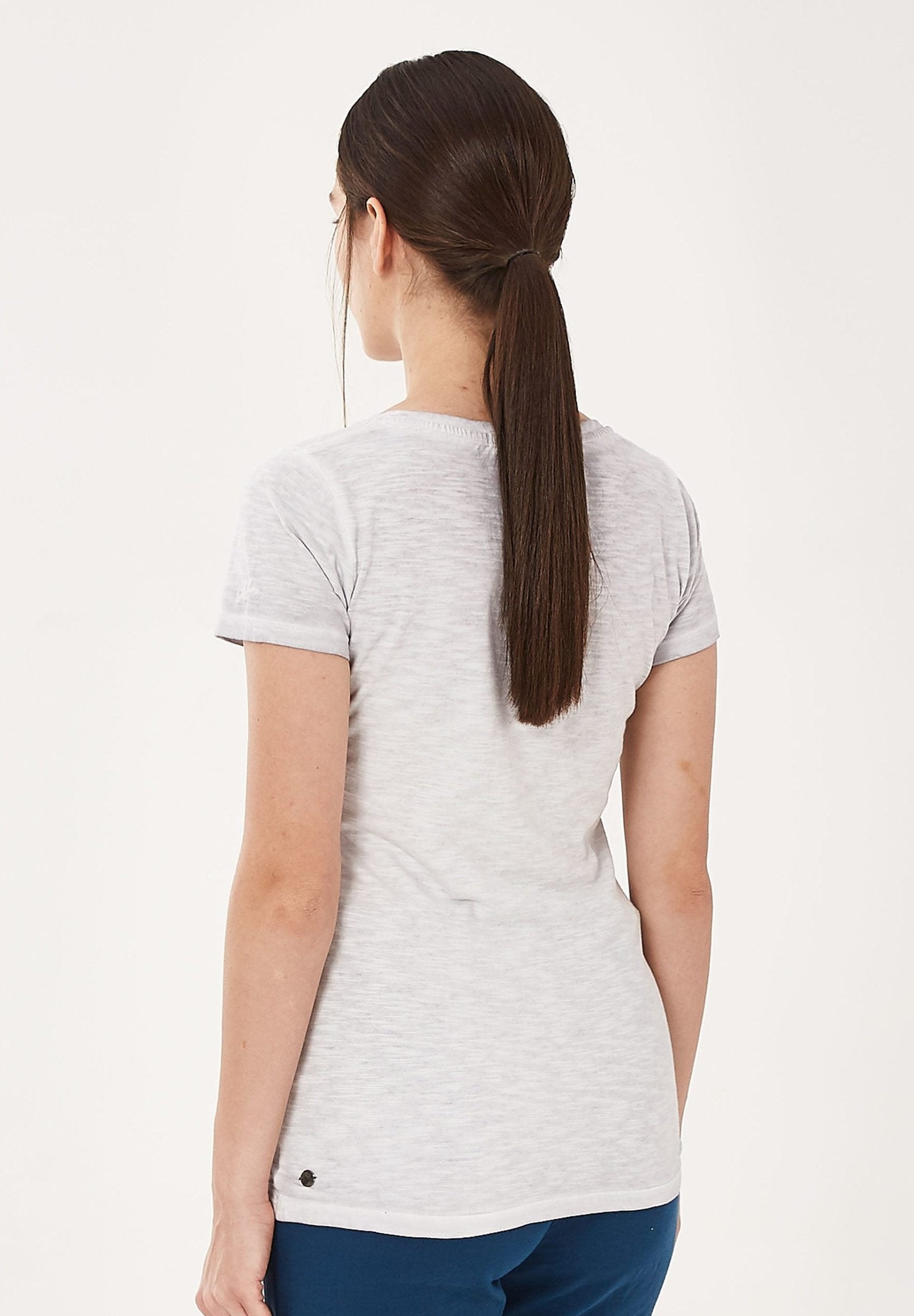 Garment Dyed T-Shirt aus Bio-Baumwolle mit Blatt-Print