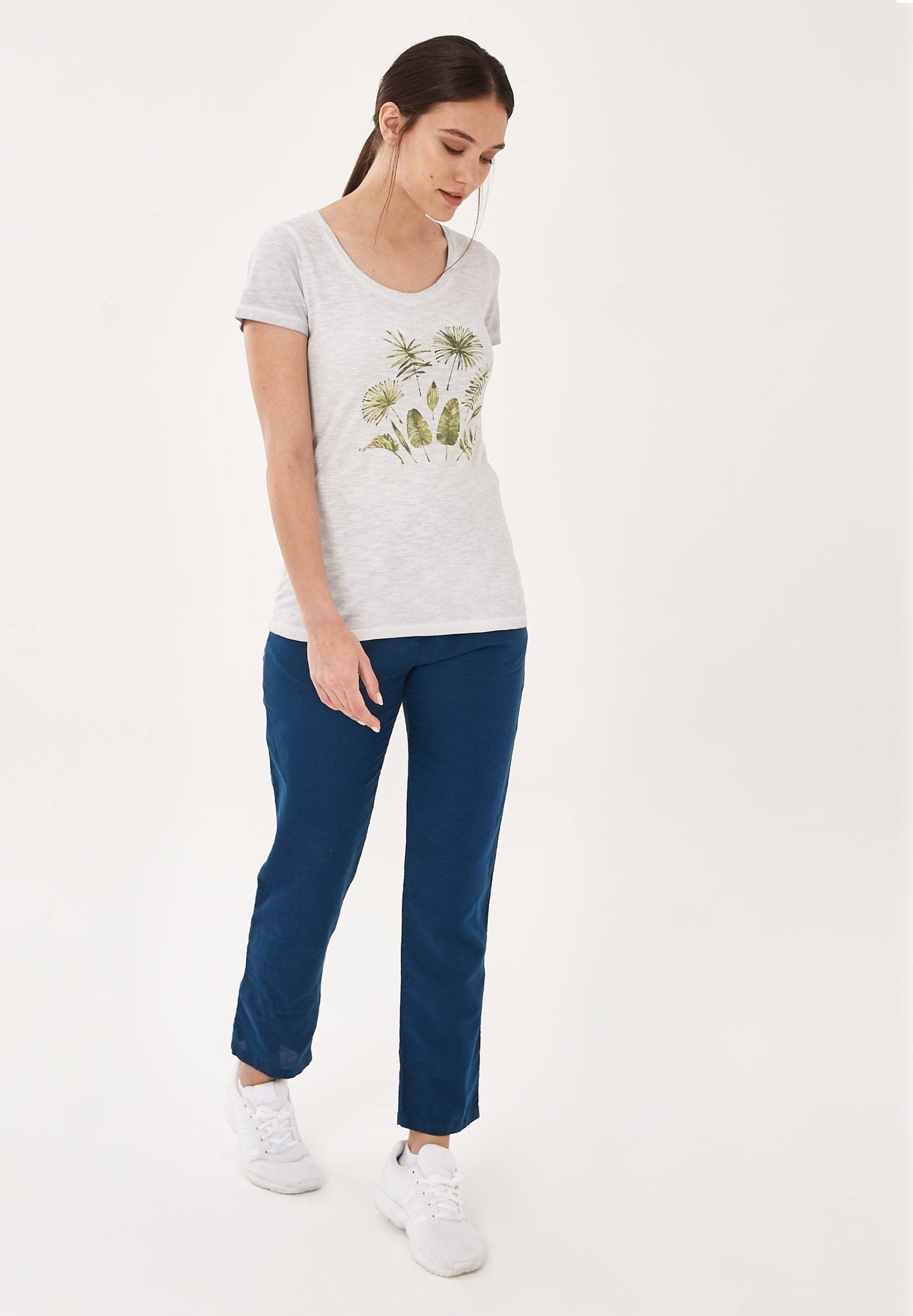 Garment Dyed T-Shirt aus Bio-Baumwolle mit Blatt-Print