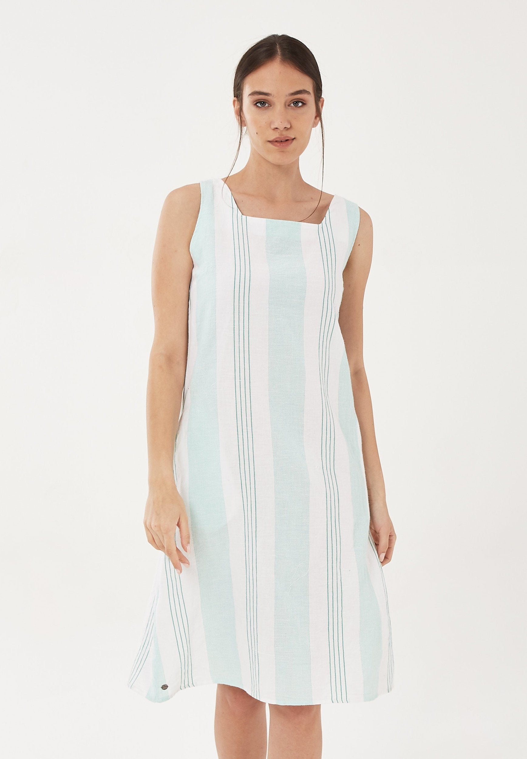 Kleid aus Leinen-Mix mit Längsstreifen