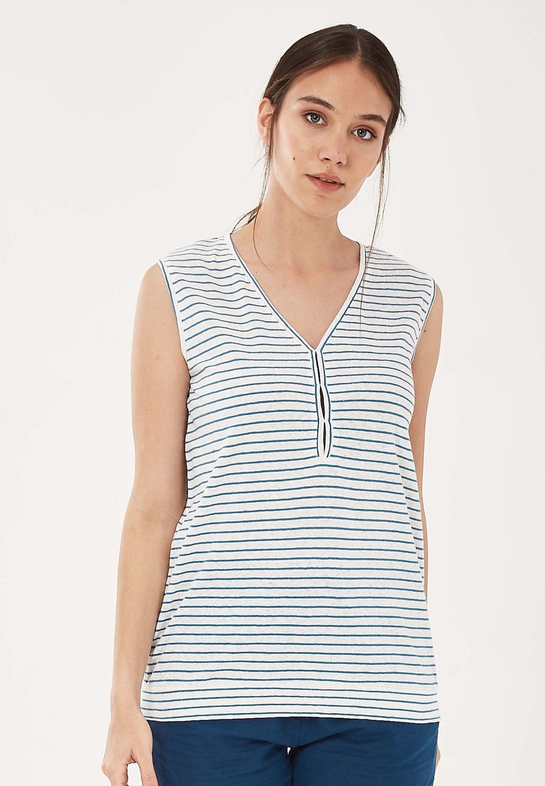 Top aus Leinen-Mix mit garngefärbtem Ringel-Dessin | Nachhaltige Damenmode