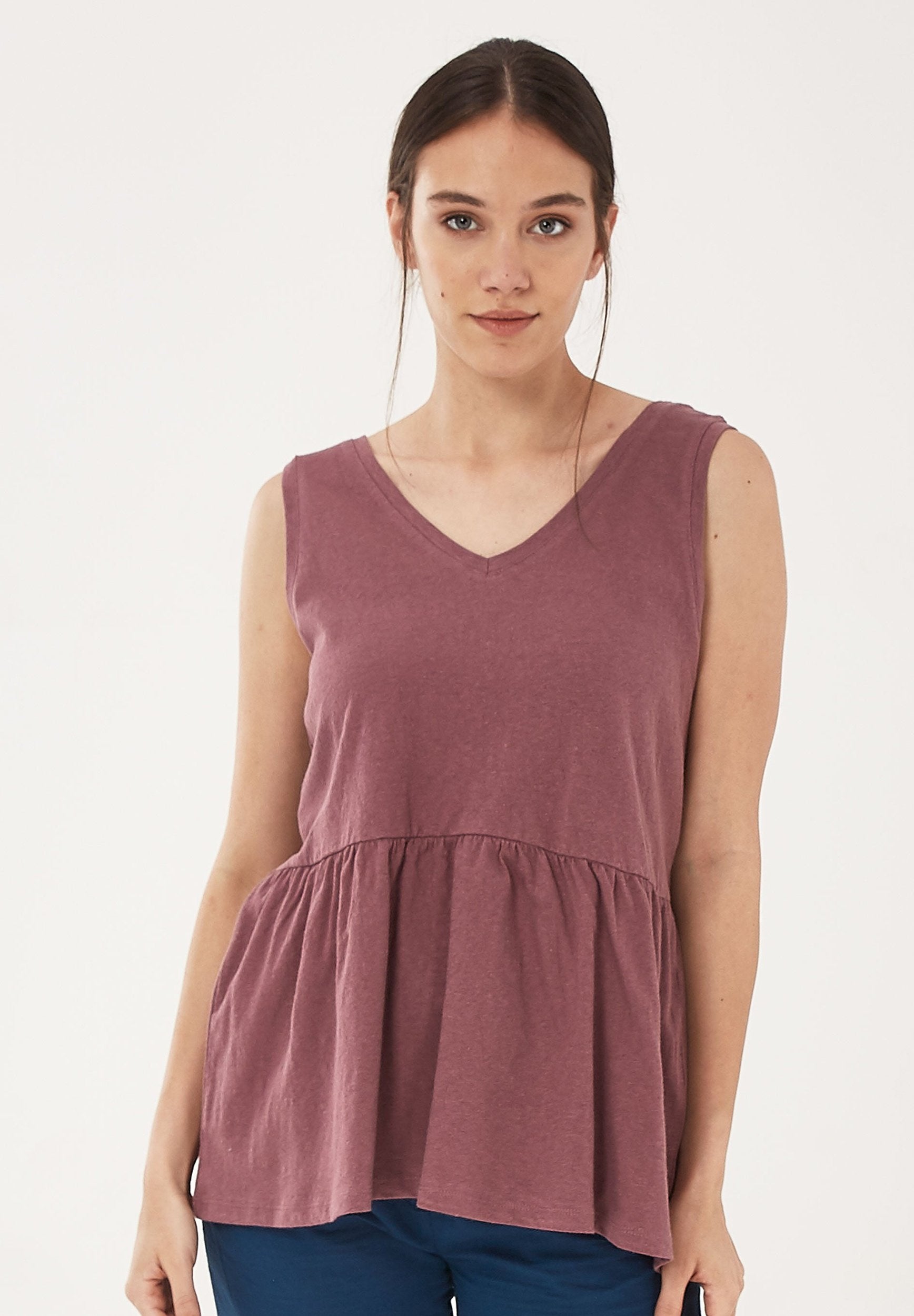 Top aus Leinen-Mix mit Volant-Saum