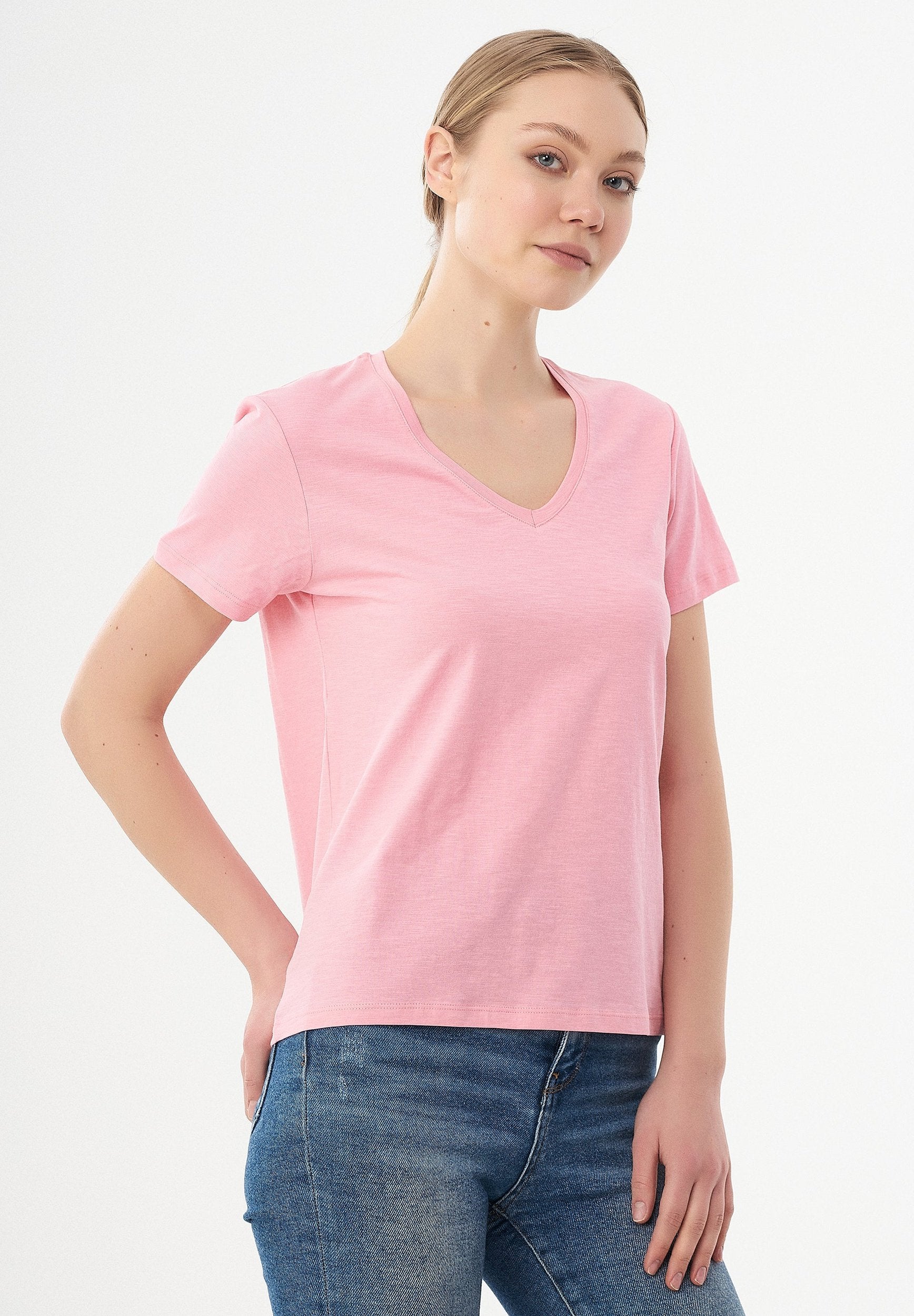 Basic T-Shirt aus Bio-Baumwolle mit V-Ausschnitt