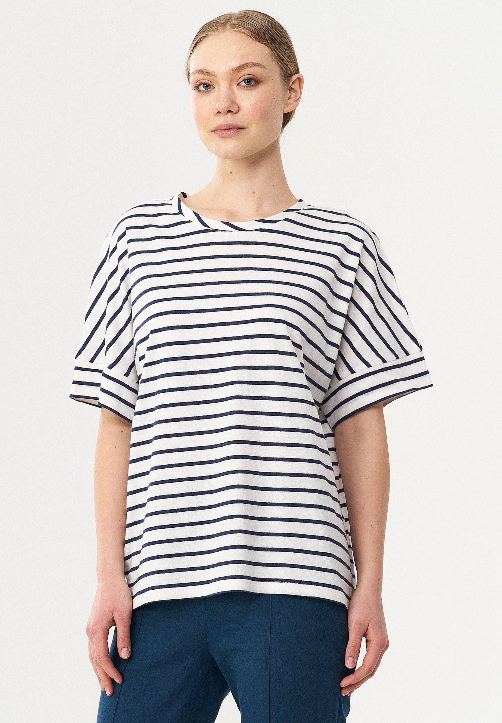 Gestreiftes T-Shirt aus Bio-Baumwolle und Leinen
