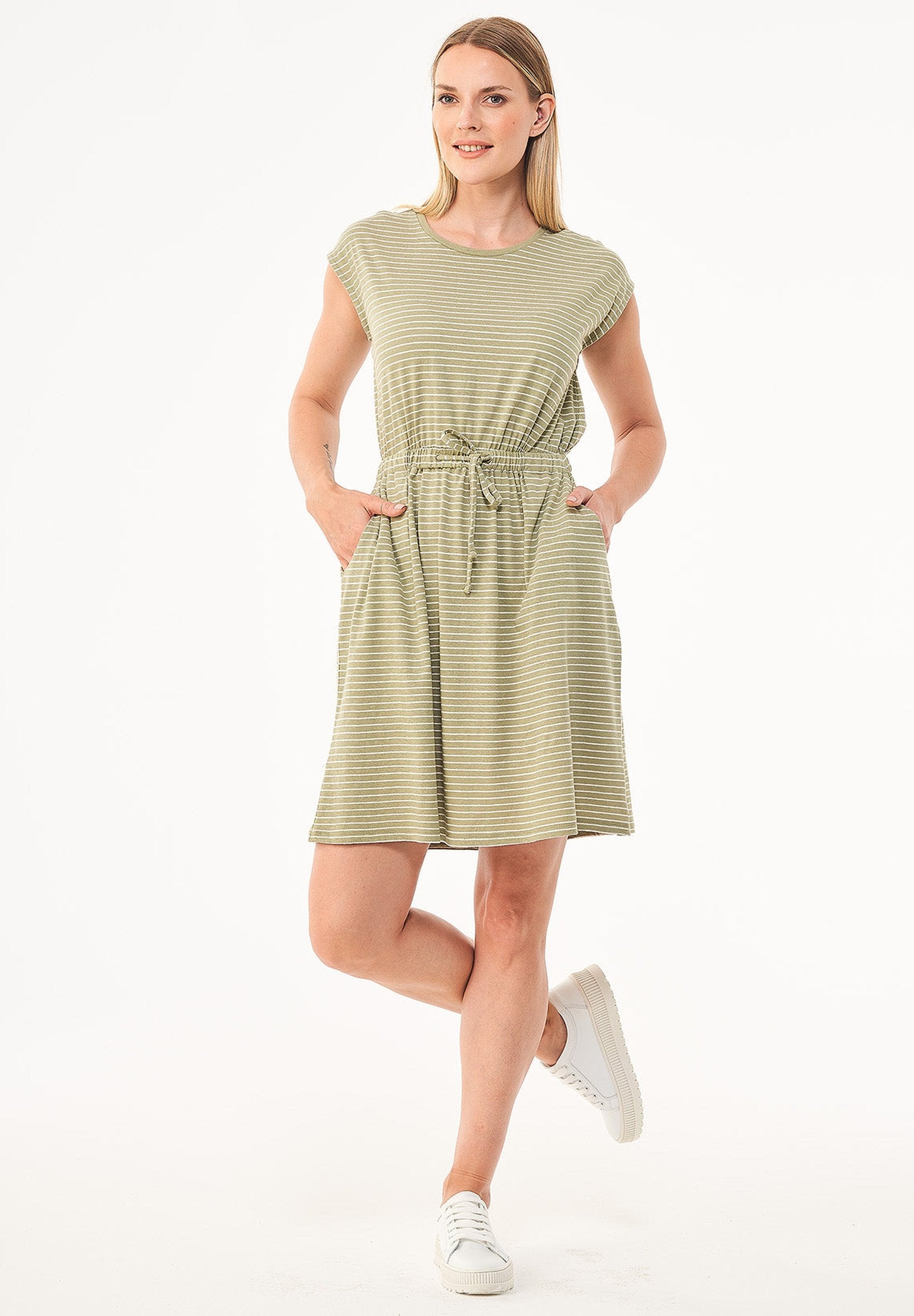 Gestreiftes Jerseykleid aus Bio-Baumwolle und Leinen