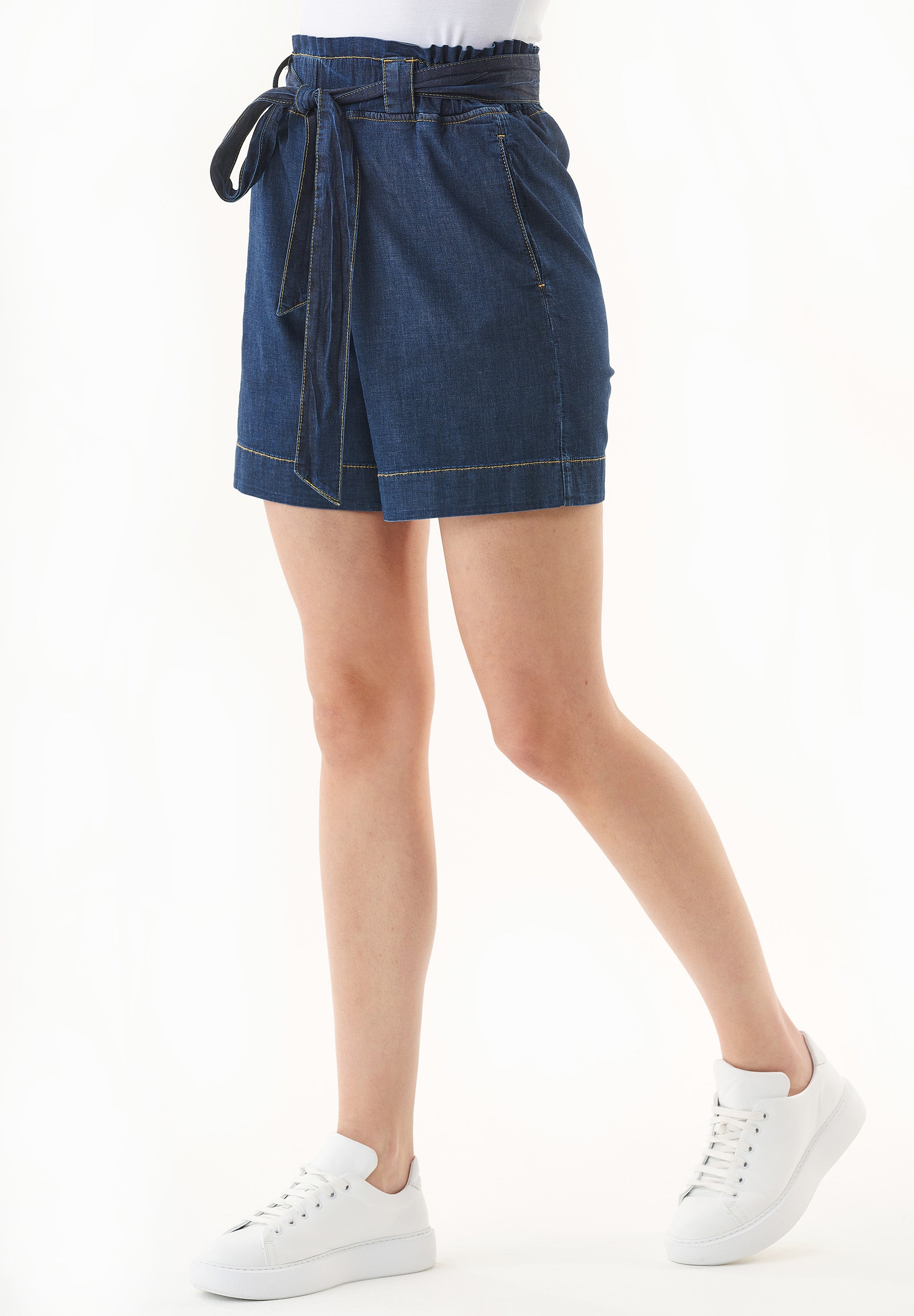 Paperbag-Shorts aus Bio-Baumwolle in Denim-Optik
