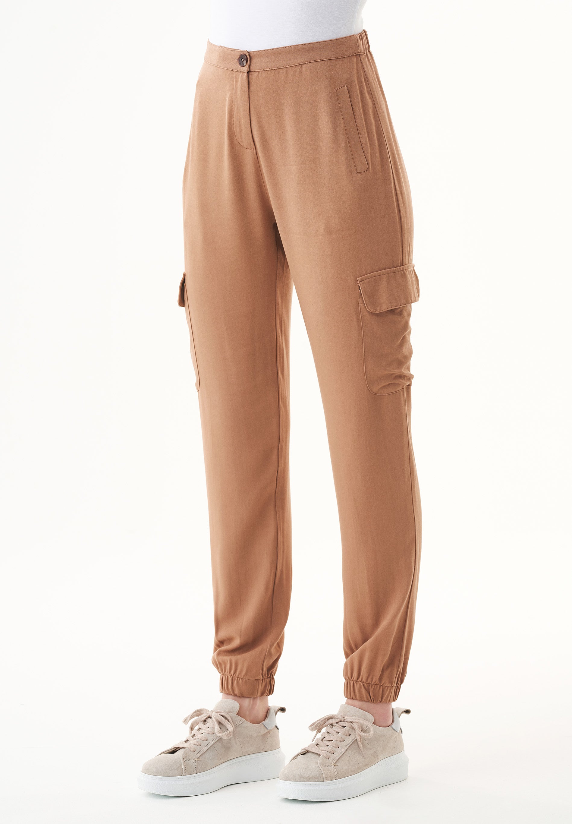 Cargohose aus LENZING™ ECOVERO™