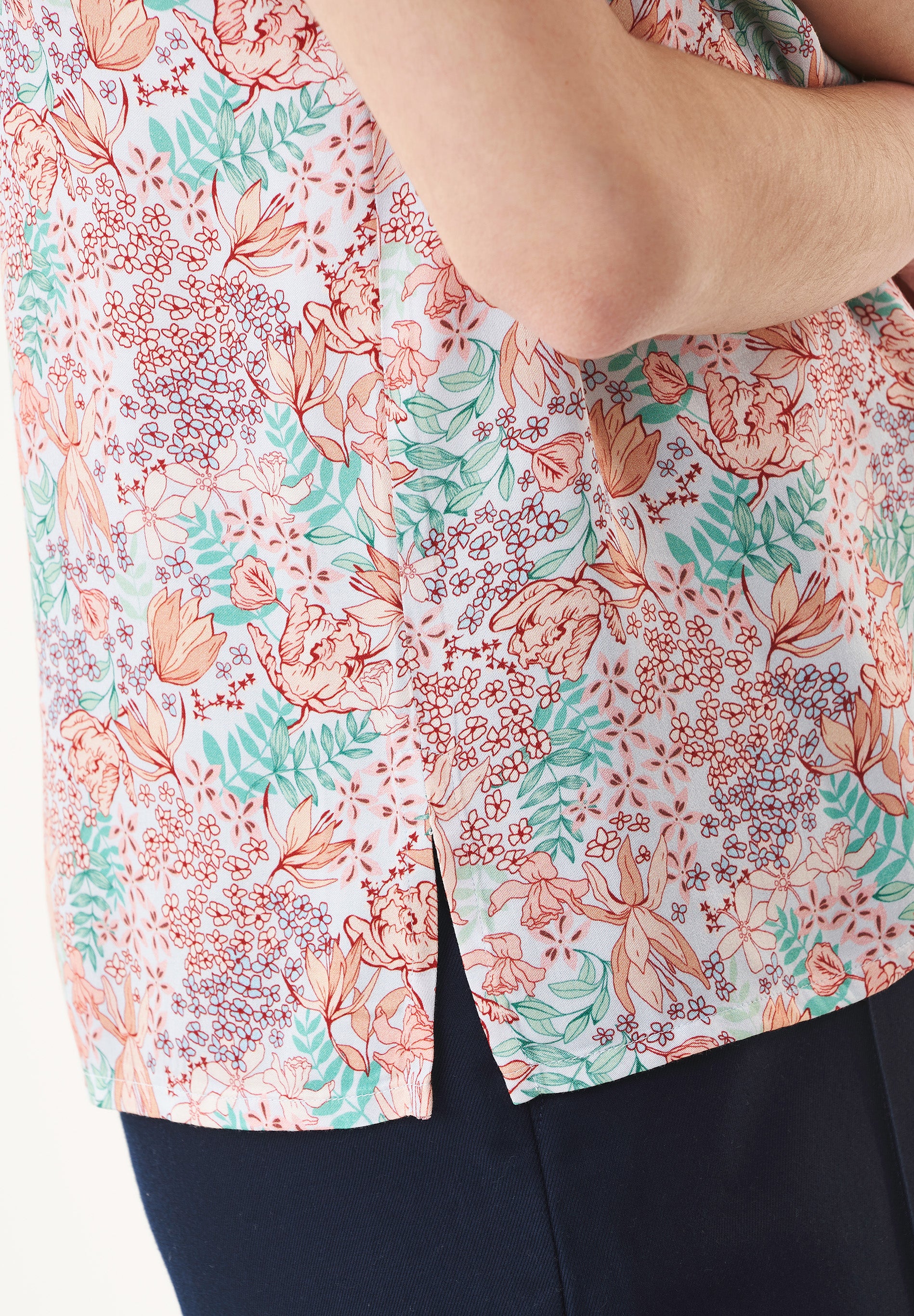 Bluse aus LENZING™ ECOVERO™