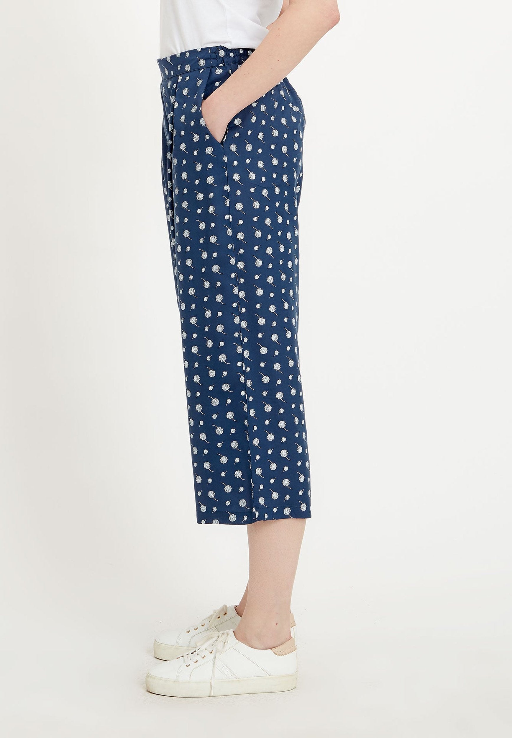 Hose aus TENCEL™ Lyocell mit Allover-Print