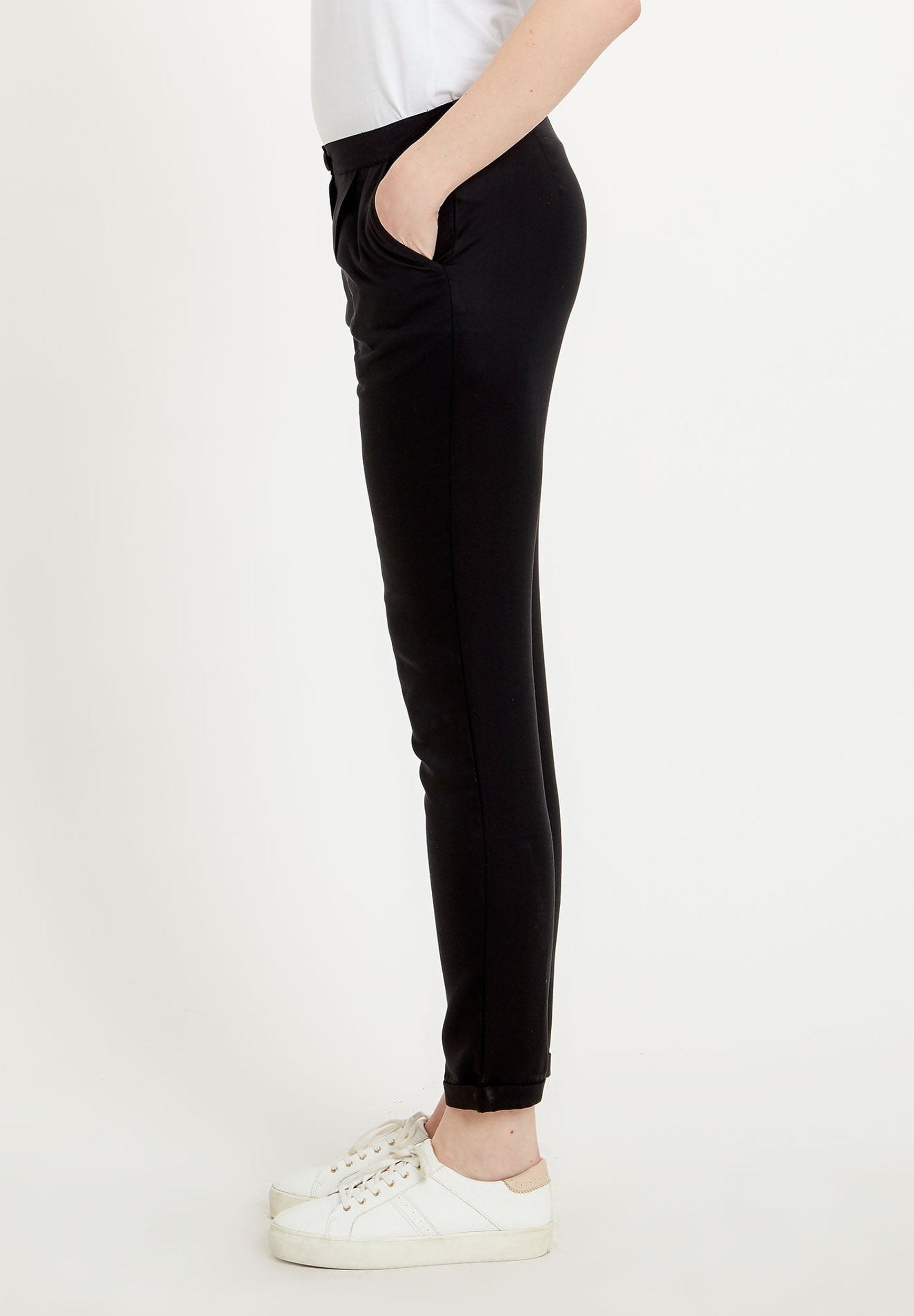 Hose aus TENCEL™ Lyocell mit seitlichen Eingriffstaschen