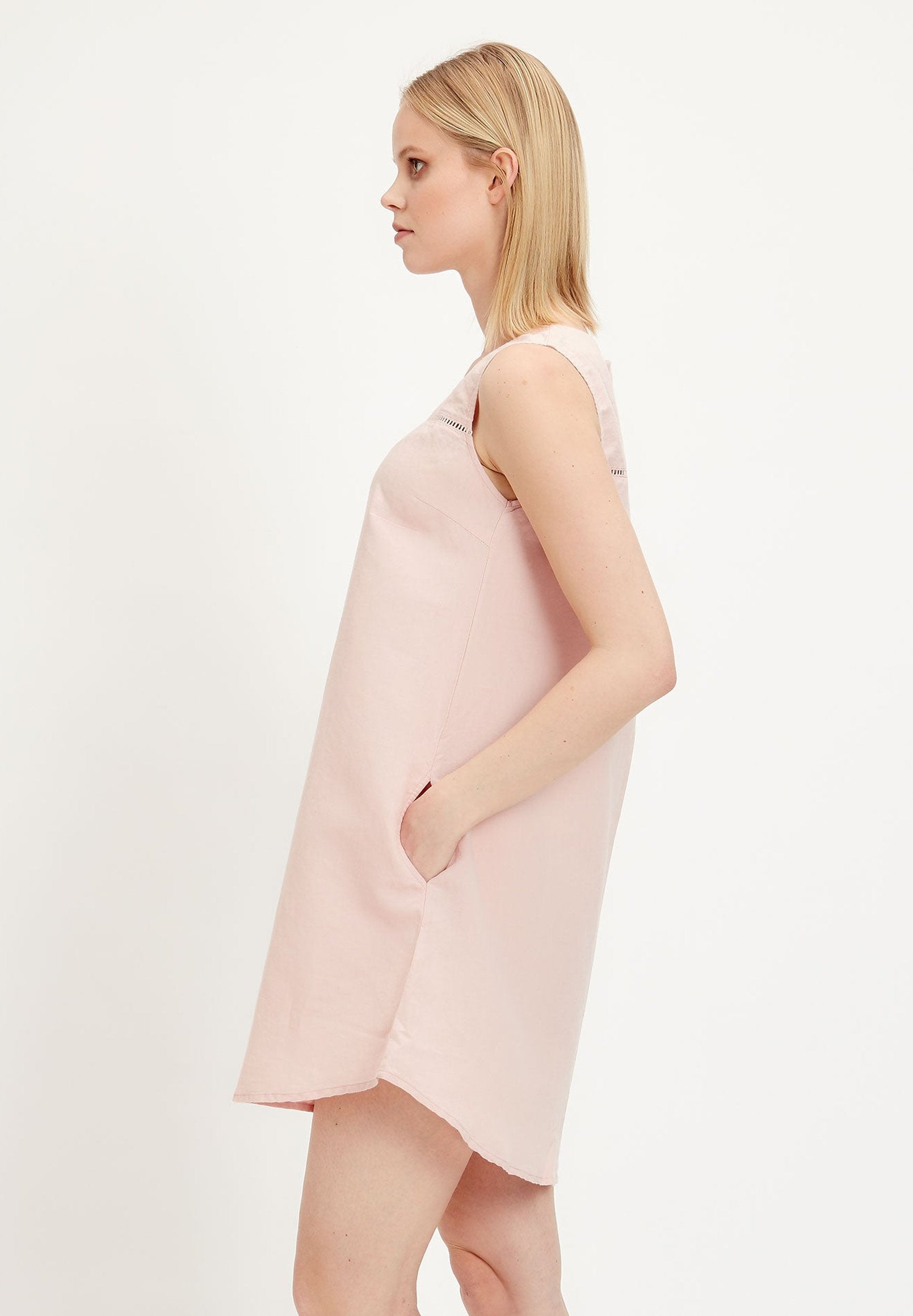 Kleid aus Leinen-Mix