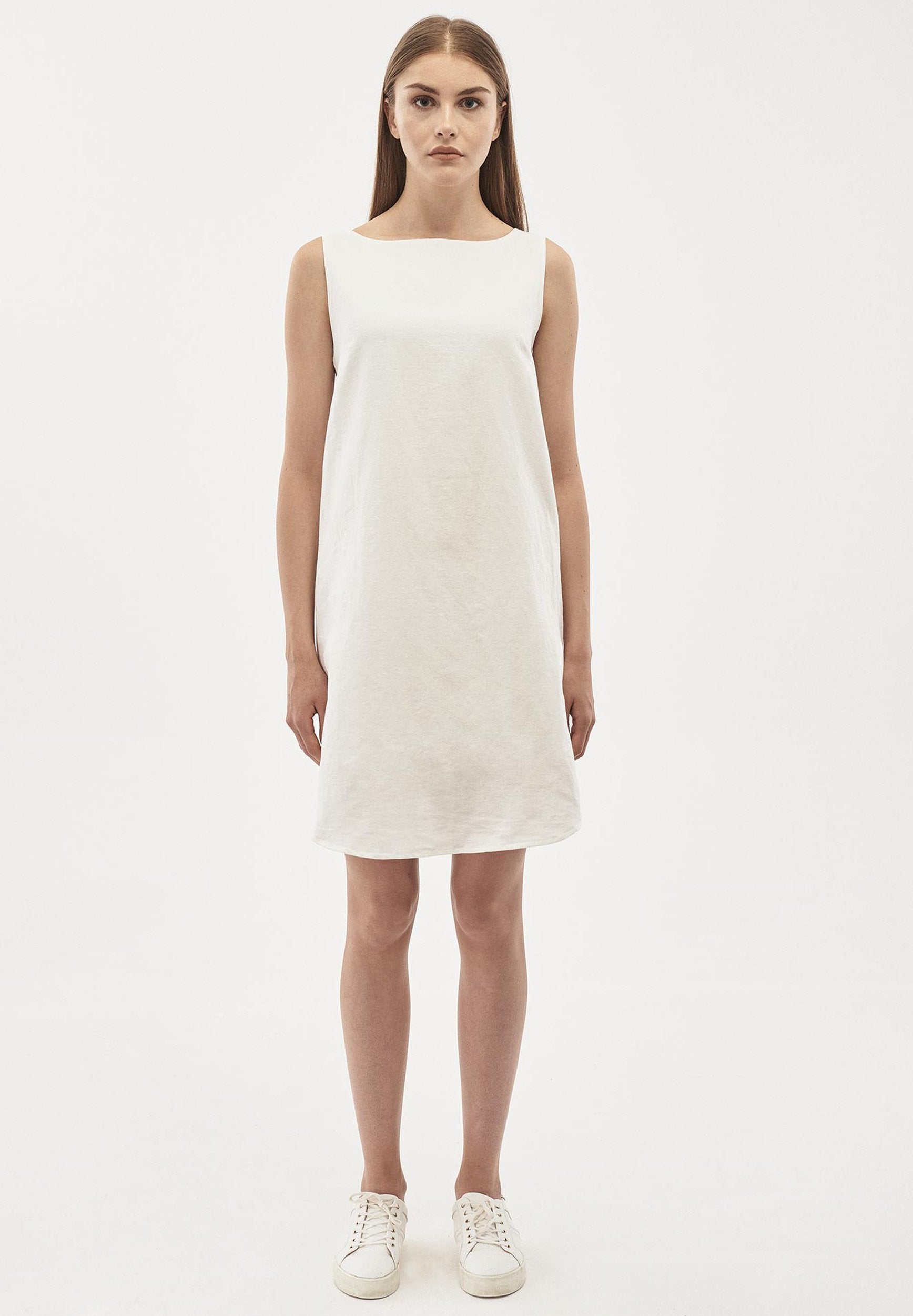 Kleid aus Leinen-Mix mit U-Boot-Ausschnitt