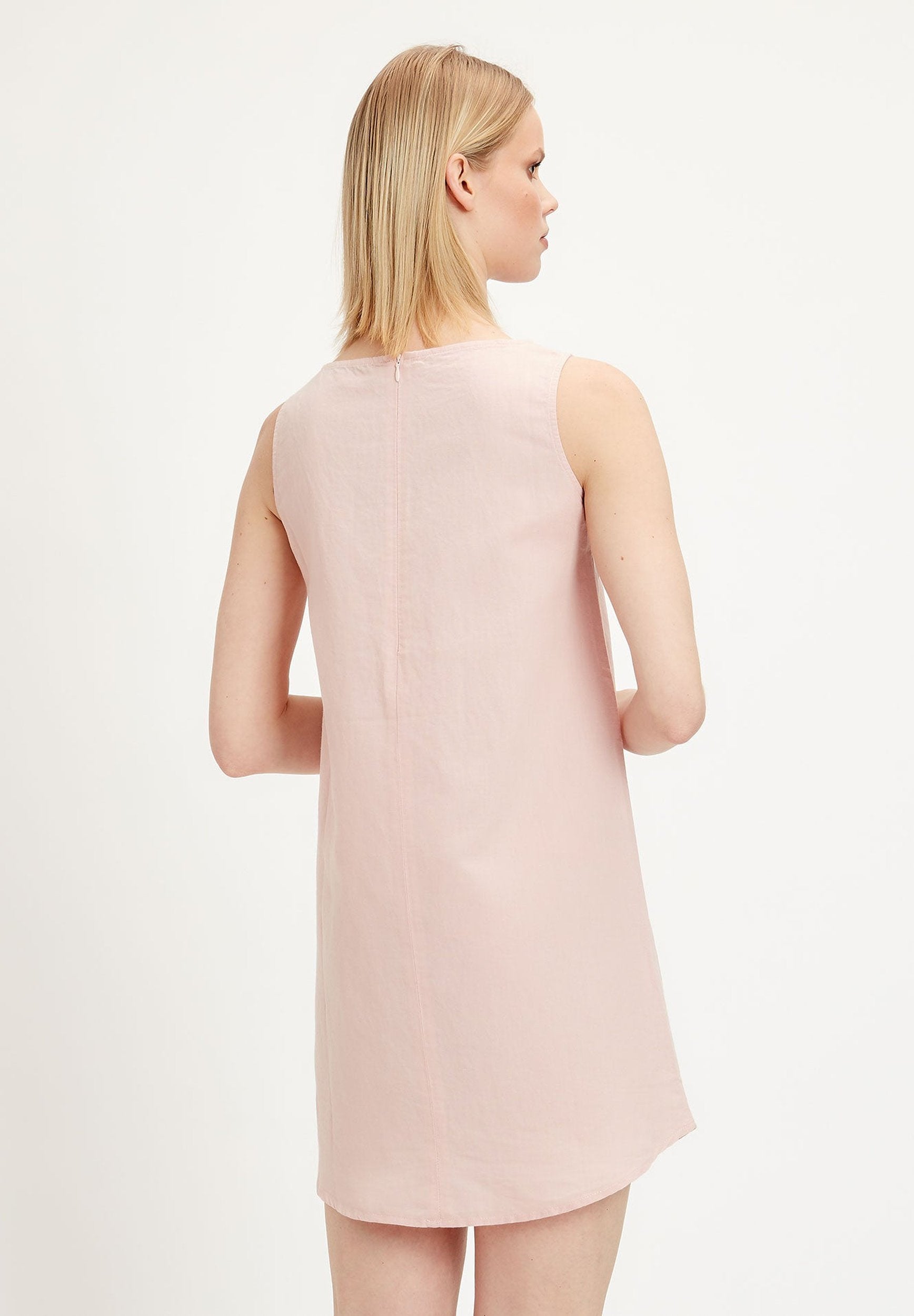 Kleid aus Leinen-Mix mit U-Boot-Ausschnitt