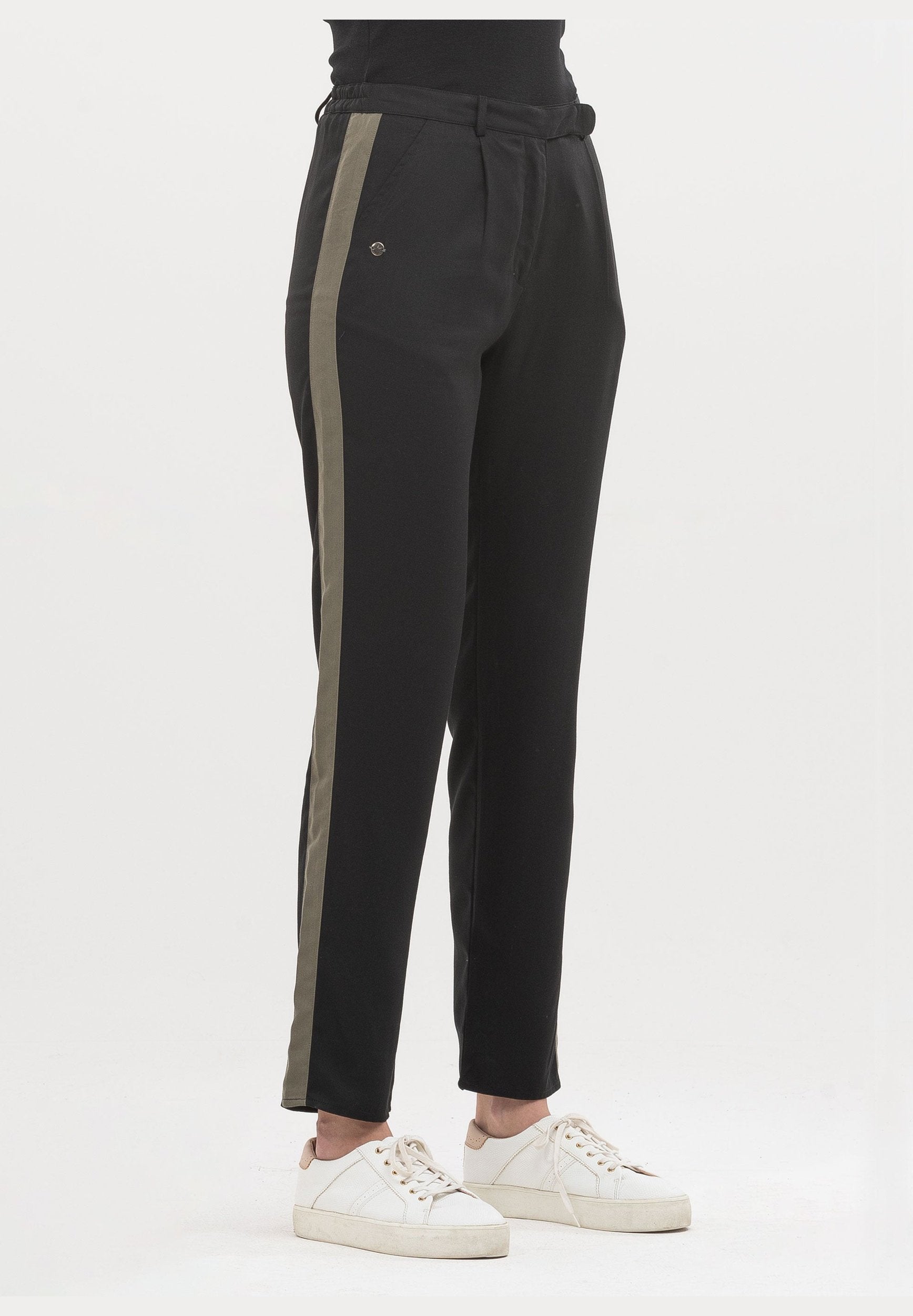 Hose aus TENCEL™ Lyocell mit seitlichen Tapestreifen