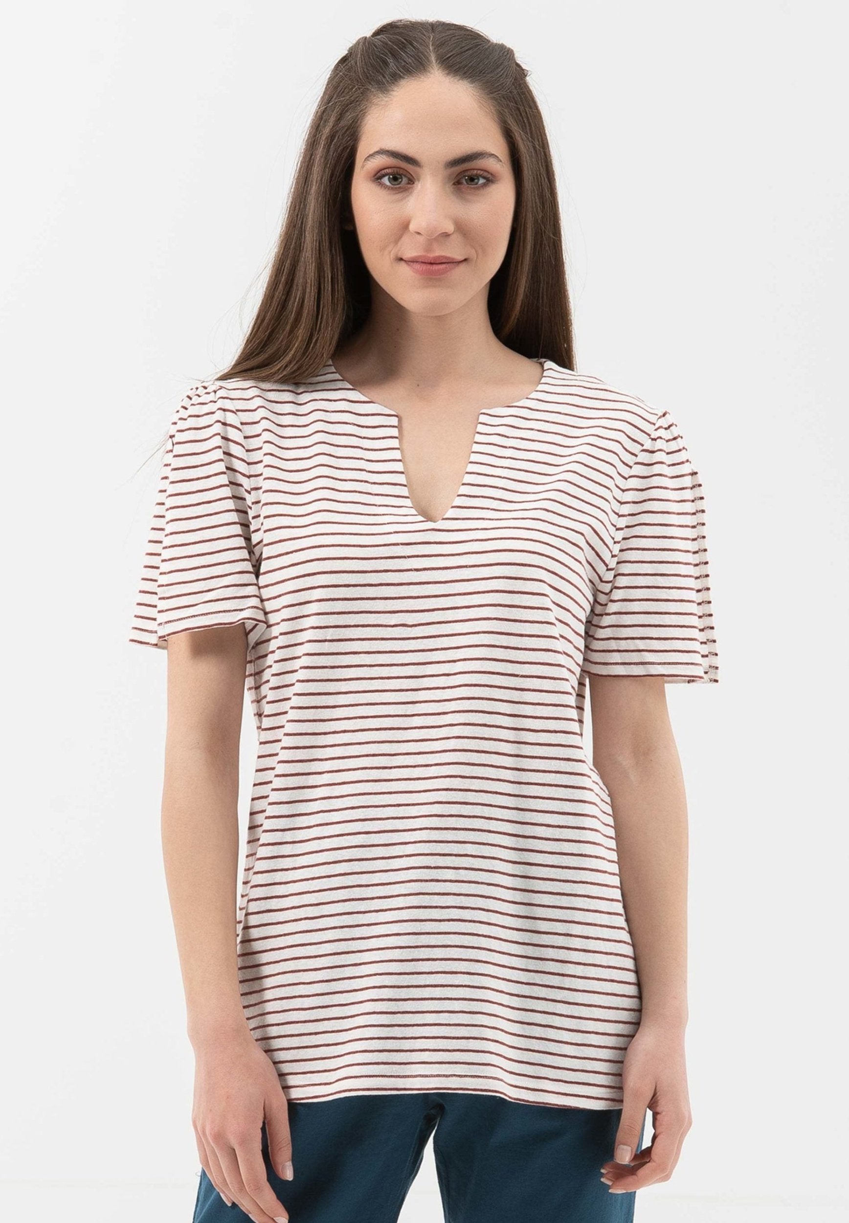 T-Shirt aus Bio-Baumwolle und Leinen mit Armschlitze | Nachhaltige Damenmode