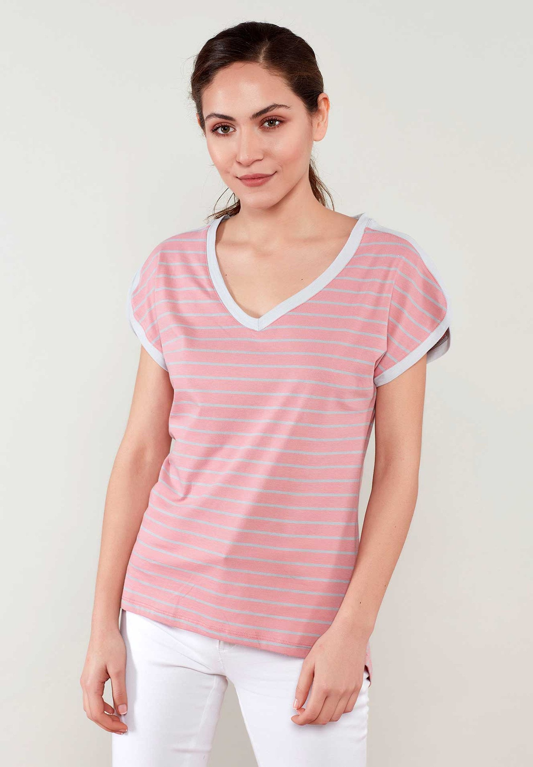 Gestreiftes T-Shirt mit V-Ausschnitt und längerem Rückenteil