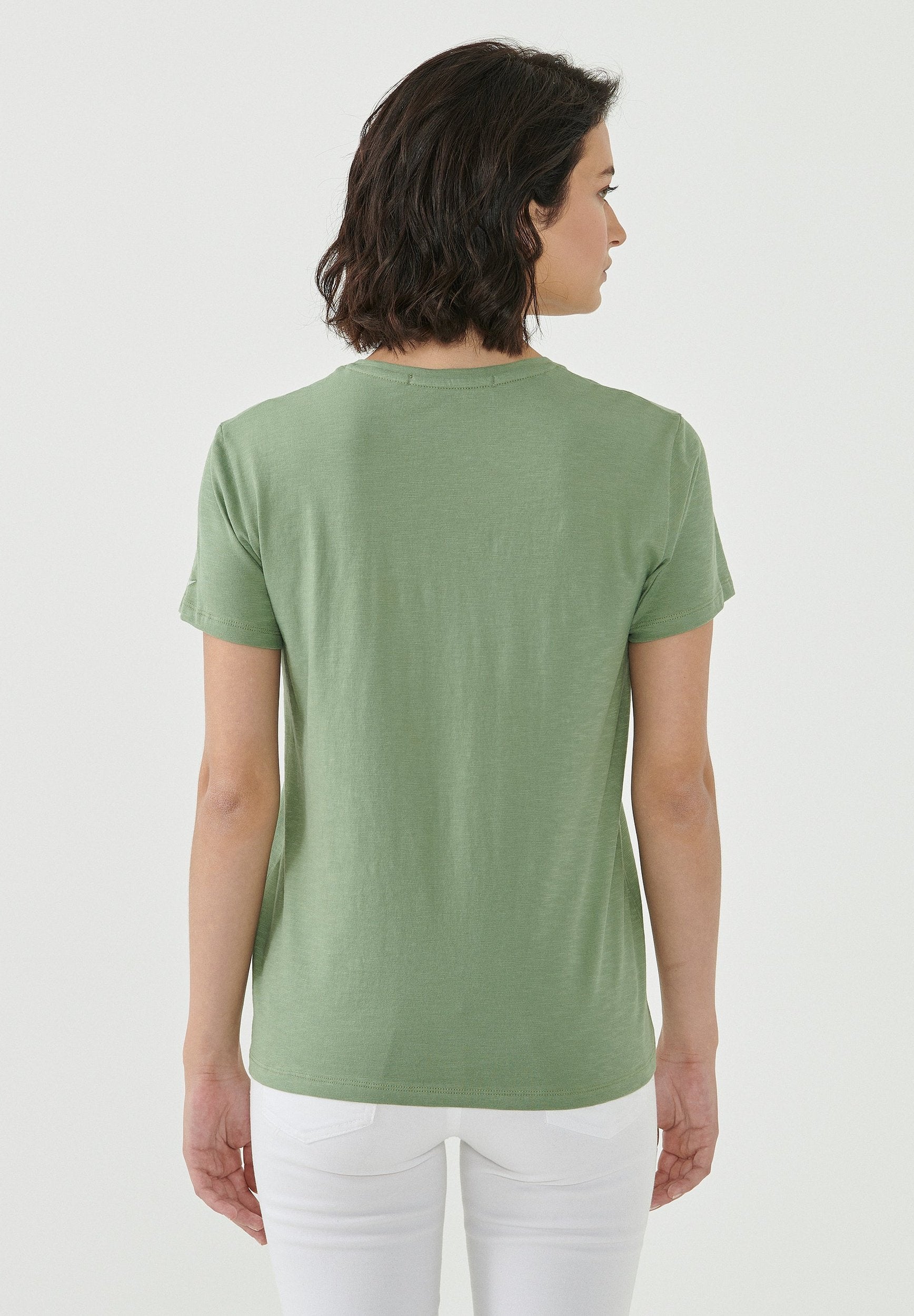 Basic T-Shirt aus Bio-Baumwolle mit V-Ausschnitt
