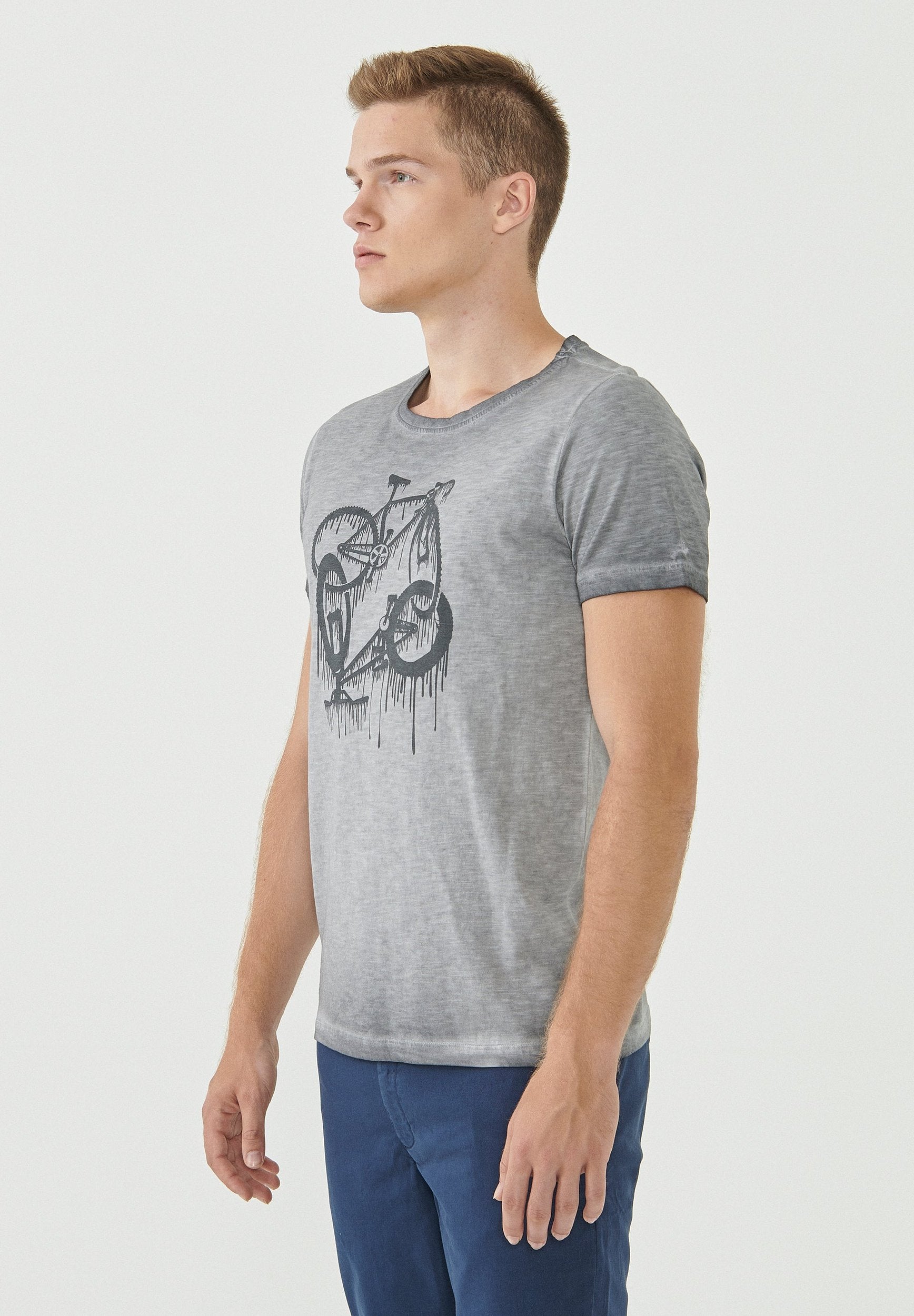 Garment Dyed T-Shirt aus Bio-Baumwolle mit Fahrrad-Print