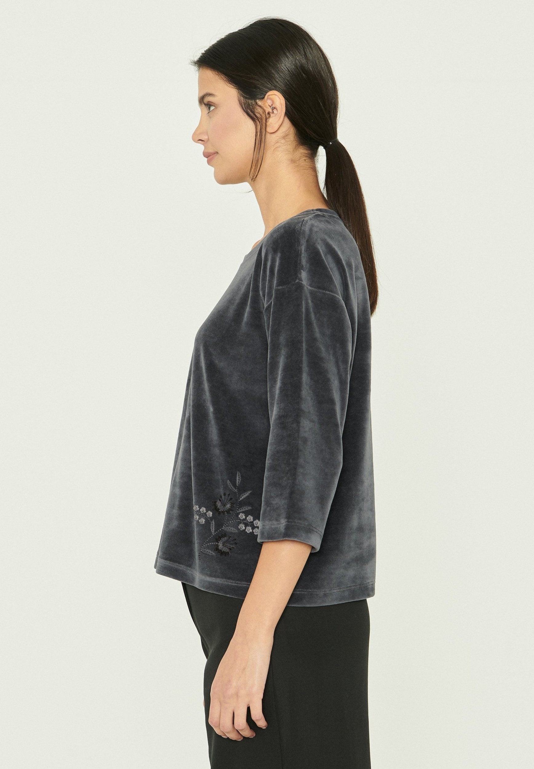 Samtbluse aus Bio-Baumwolle und Recyceltes Polyester mit Stickerei