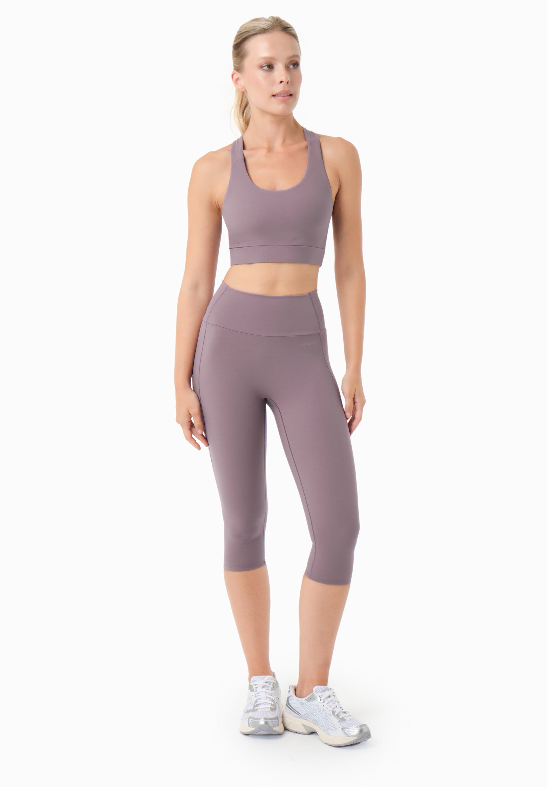 BEVINN | Cross-Strap Sport Bralette aus recyceltem Polyamid