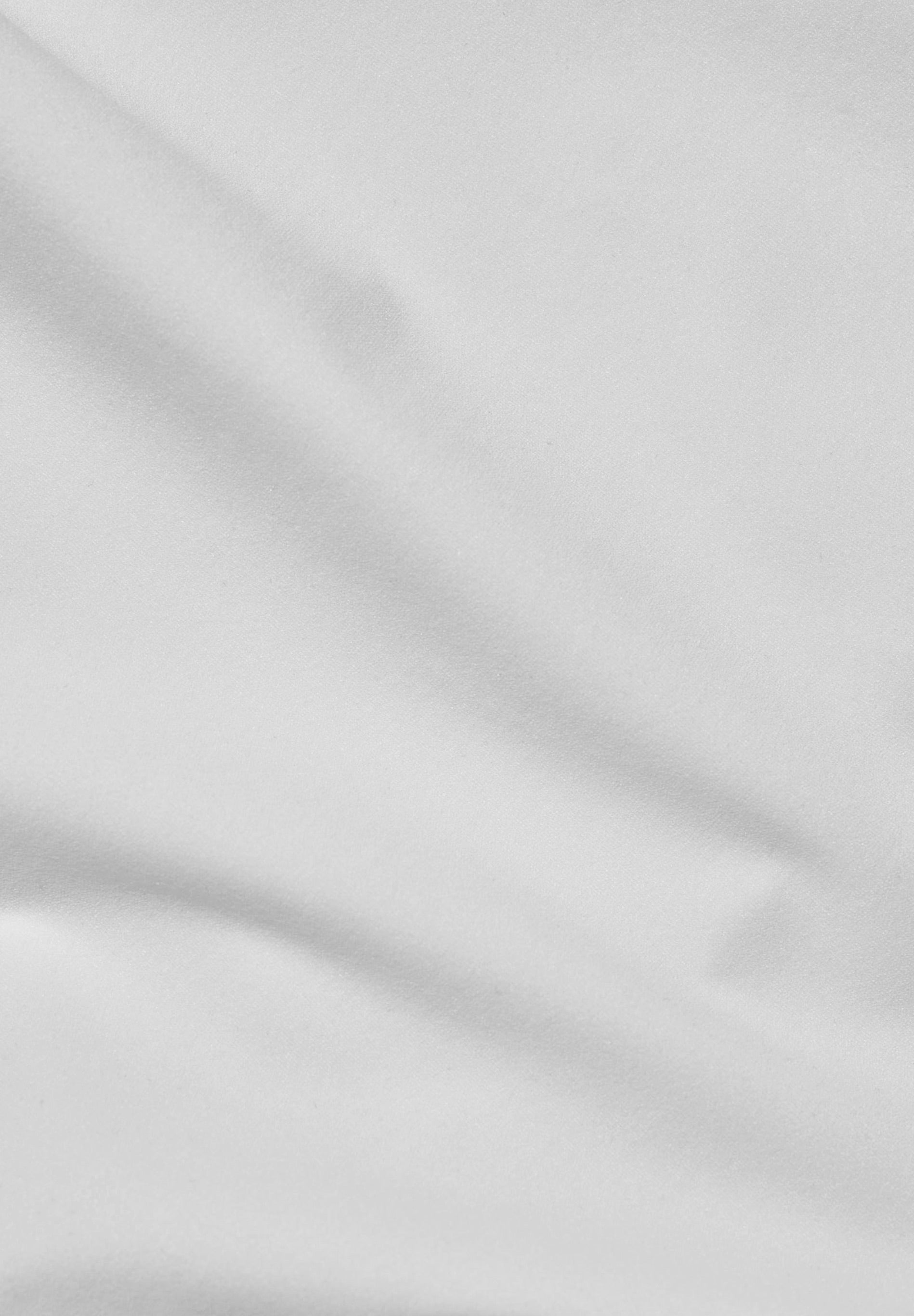 BEVINN | Cross-Strap Sport Bralette aus recyceltem Polyamid