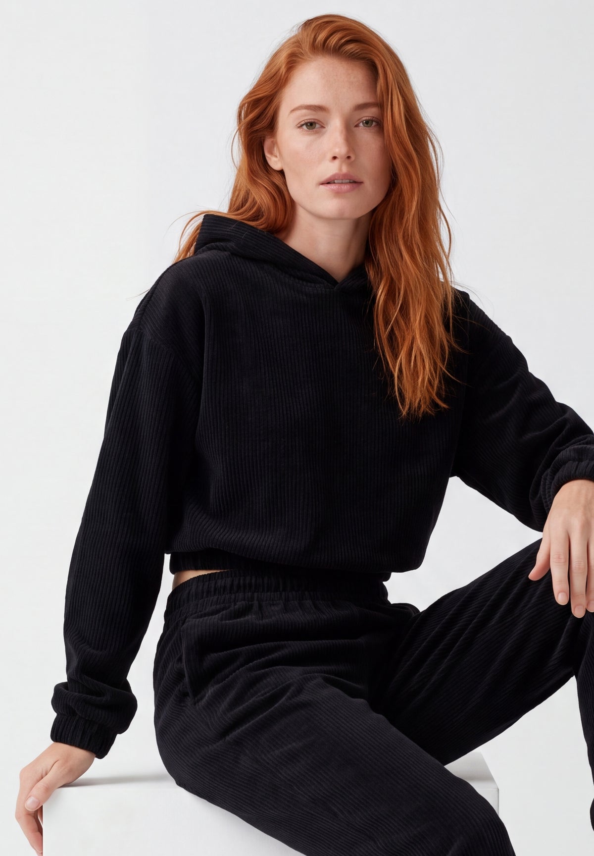 Cropped Cord-Hoodie aus Bio-Baumwolle