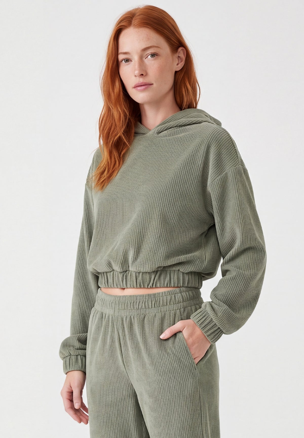 Cropped Cord-Hoodie aus Bio-Baumwolle