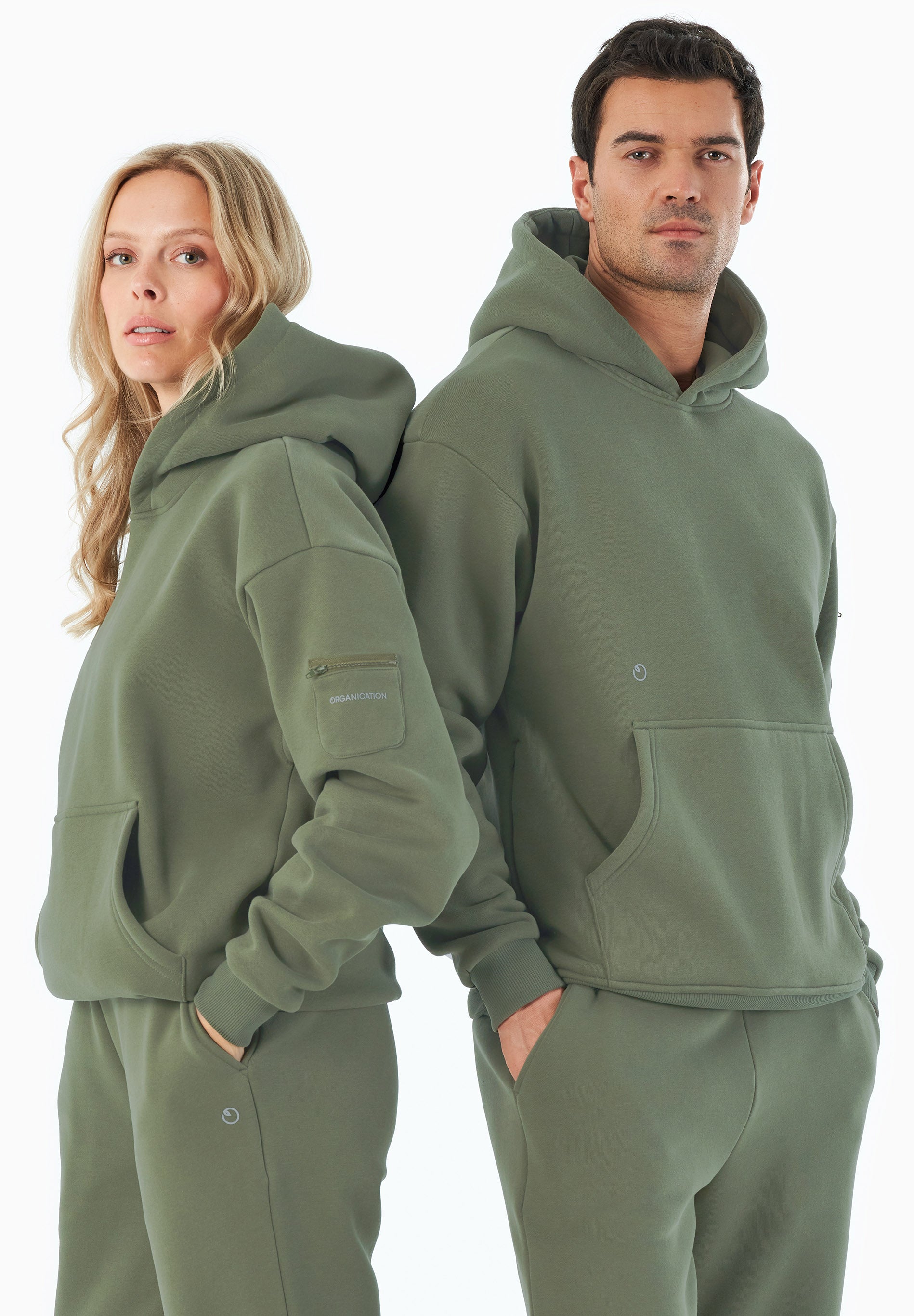 HARVINN | Essentials Travel Unisex Hoodie aus Bio-Baumwolle und recyceltem Polyester