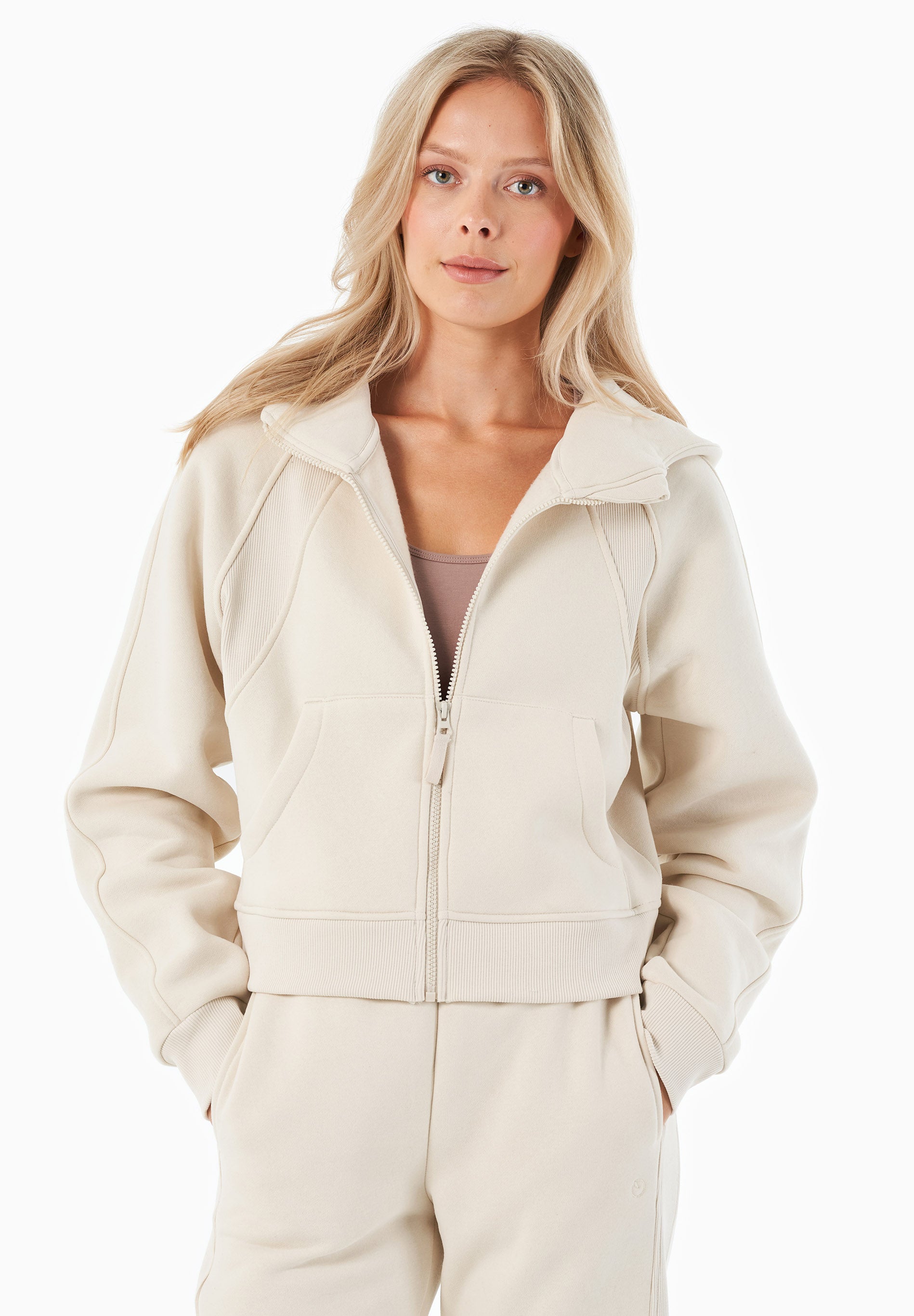 JODDY | Essentials Travel Full Zip-Hoodie aus Bio-Baumwolle und recyceltem Polyester