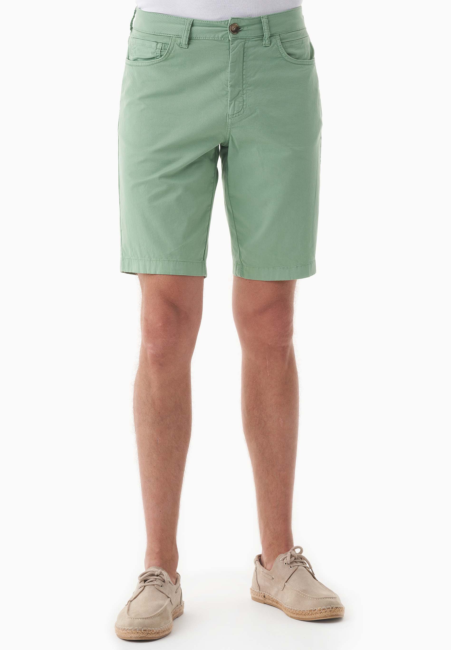 Regular-Fit Shorts aus Bio-Baumwolle