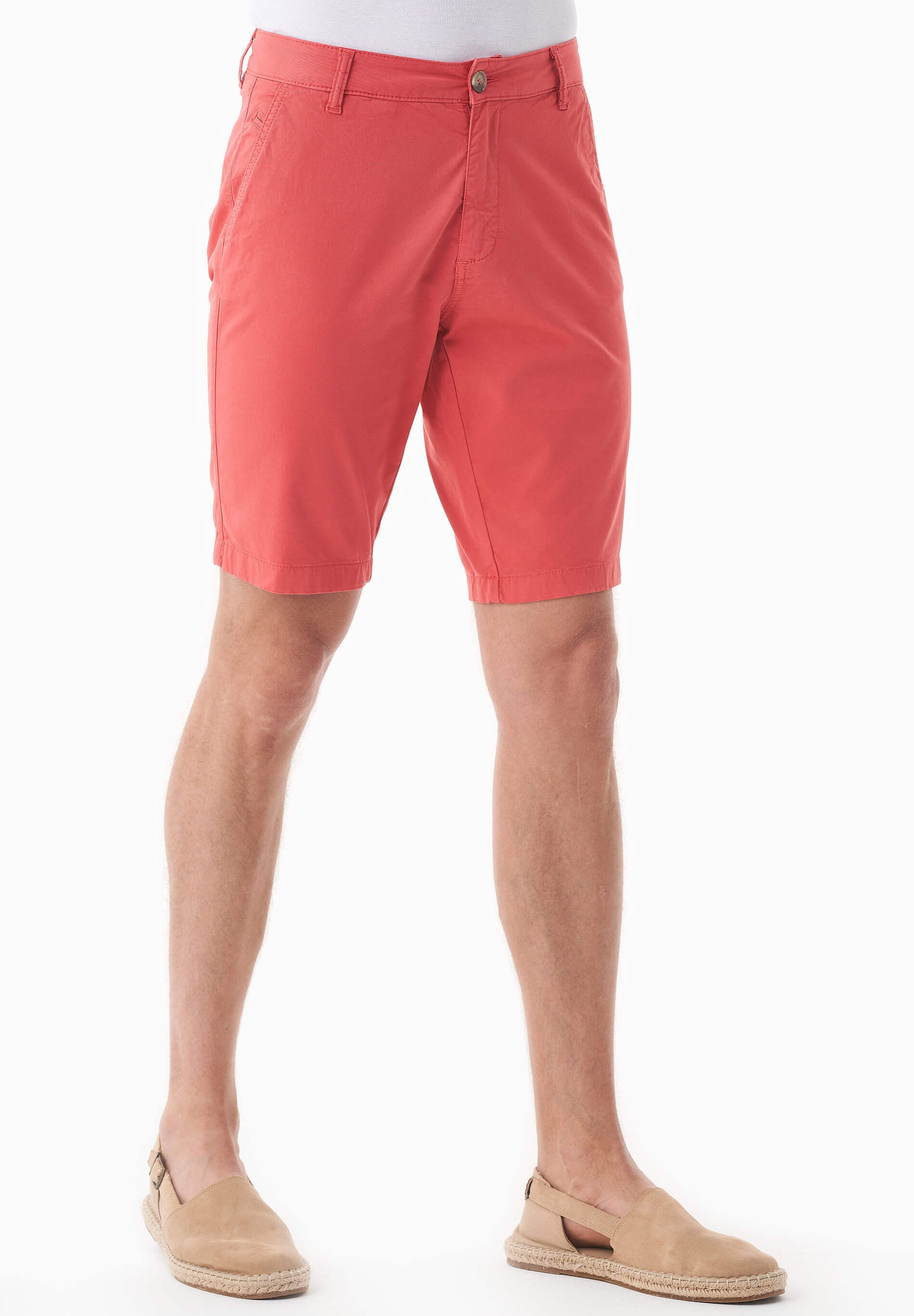 Slim-Fit Shorts aus Bio-Baumwolle
