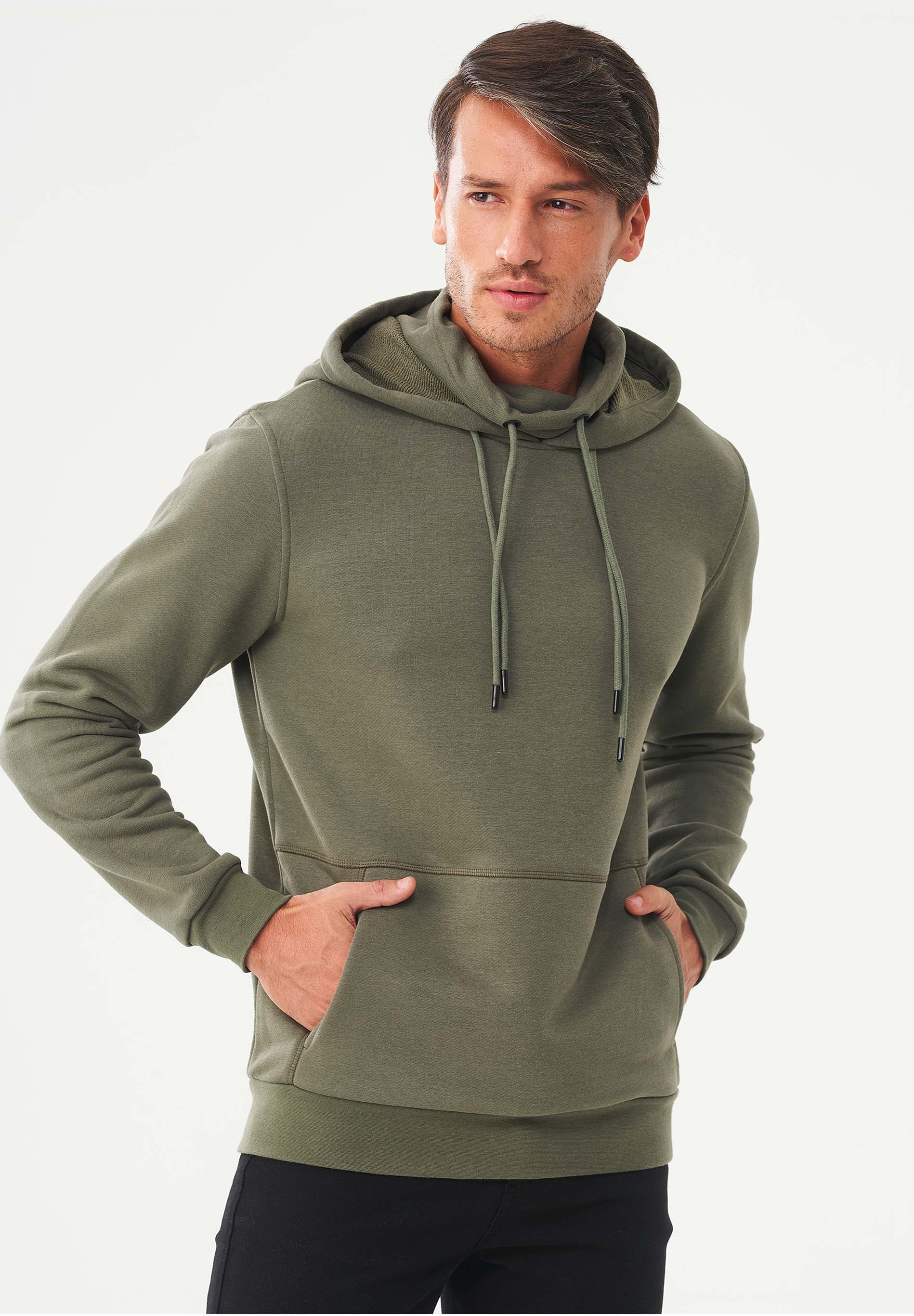 Hoodie aus Bio-Baumwolle & Modal mit recyceltem Polyester