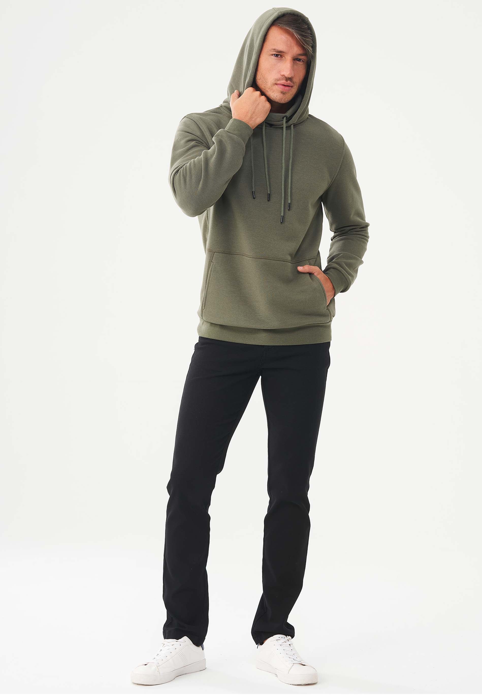 Hoodie aus Bio-Baumwolle & Modal mit recyceltem Polyester