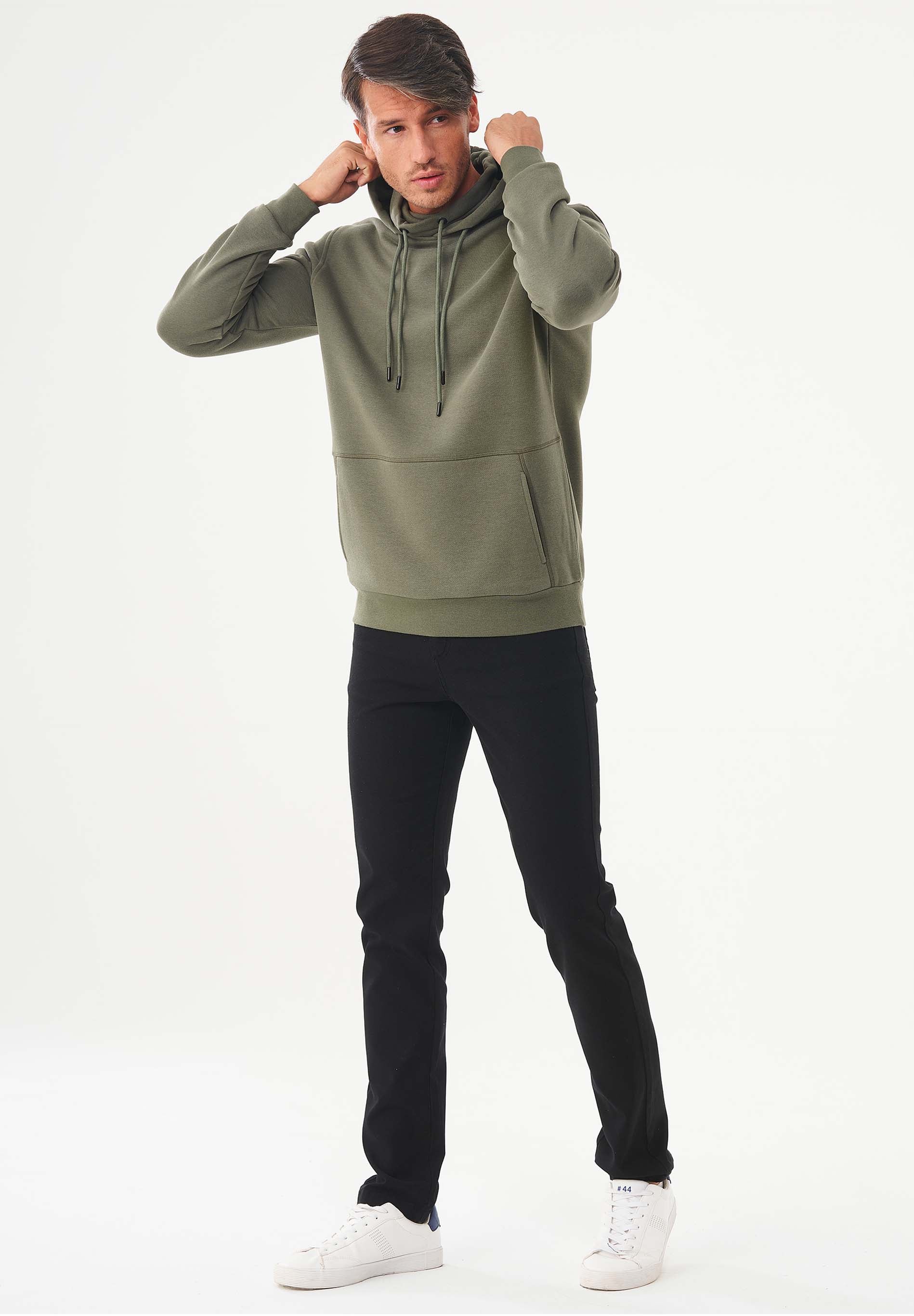 Hoodie aus Bio-Baumwolle & Modal mit recyceltem Polyester