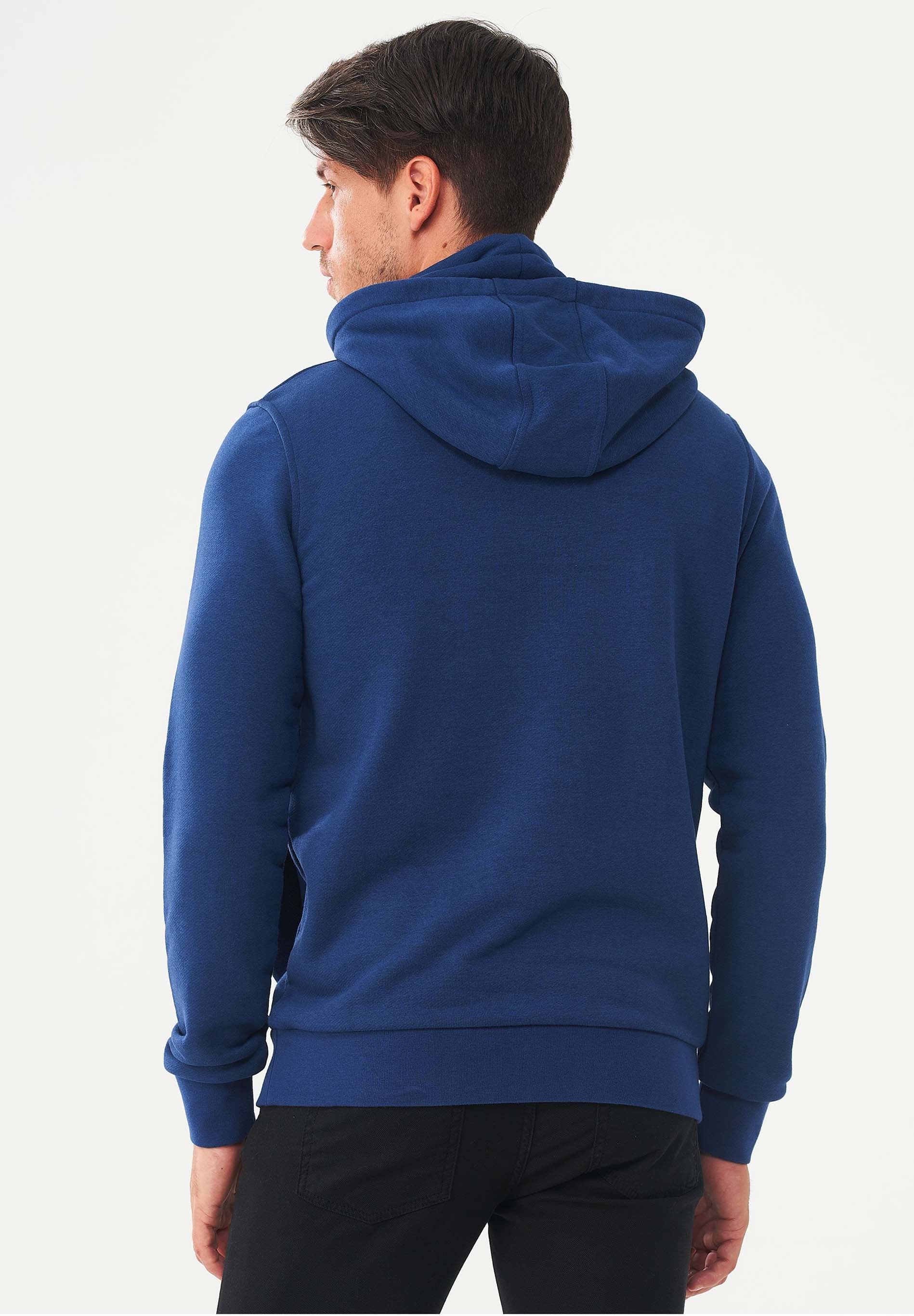 Hoodie aus Bio-Baumwolle & Modal mit recyceltem Polyester