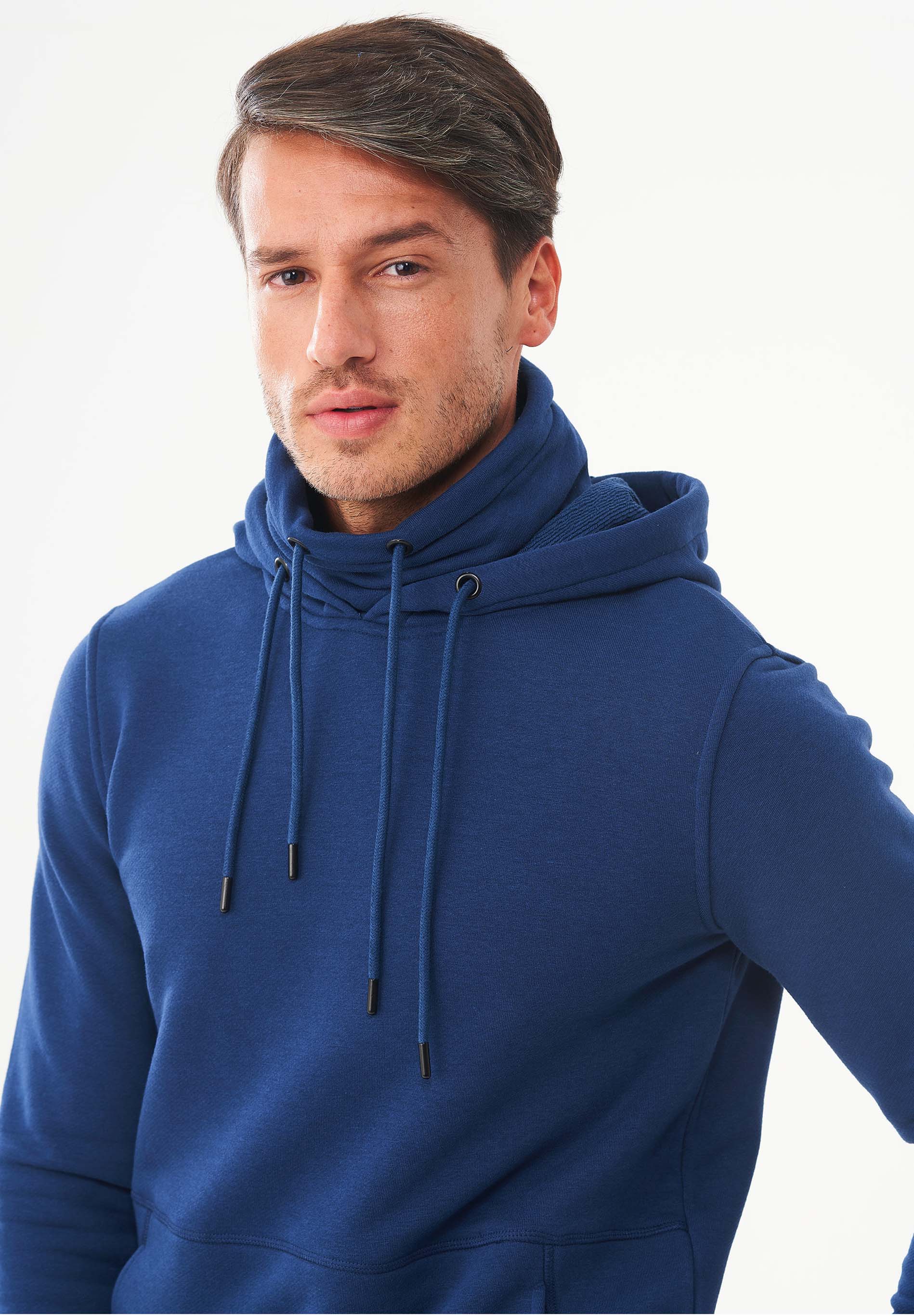 Hoodie aus Bio-Baumwolle & Modal mit recyceltem Polyester